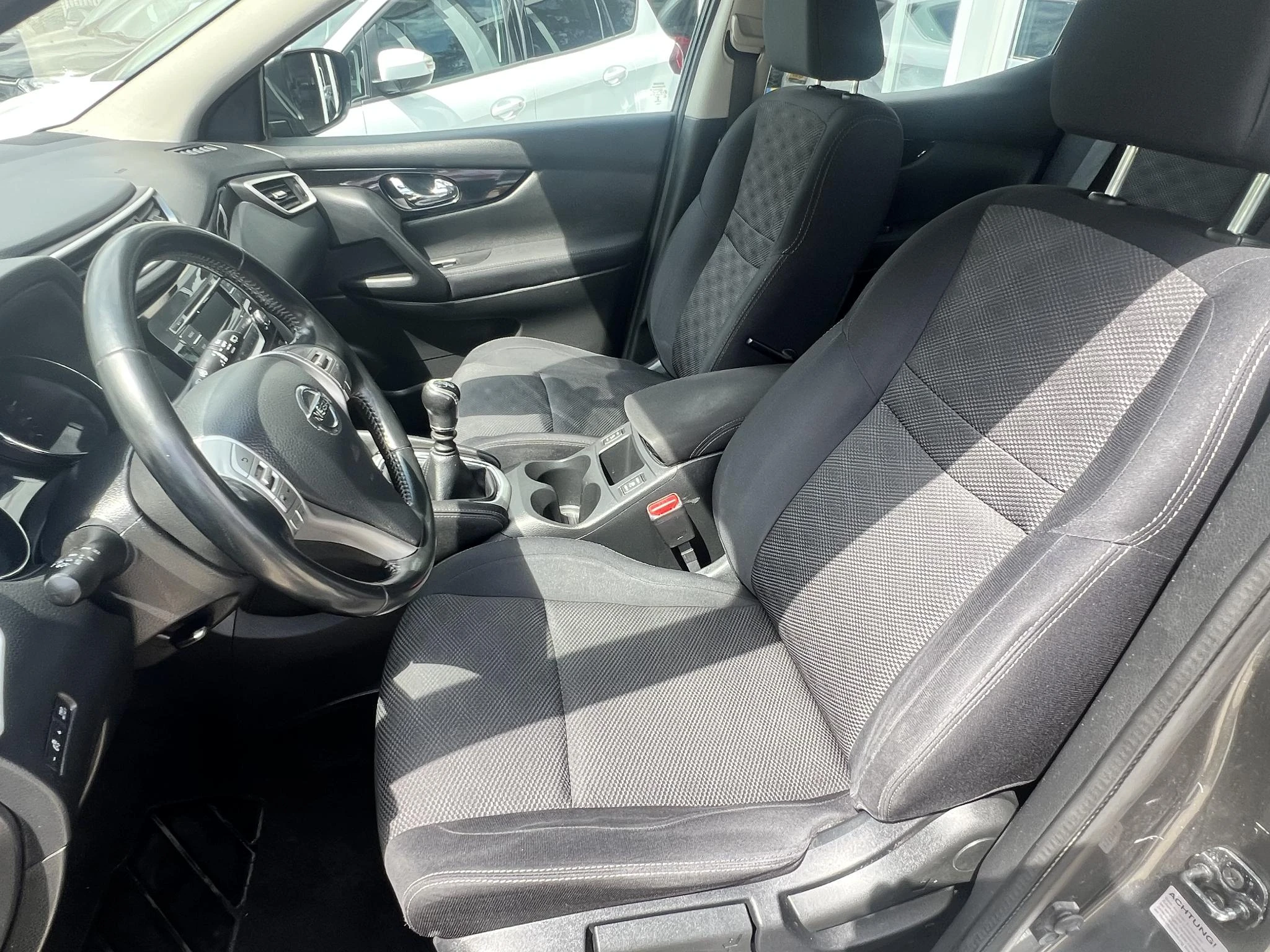 Nissan-QASHQAI-image-14