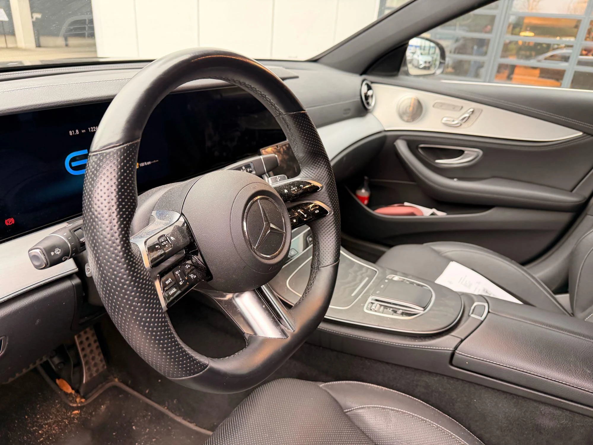 Mercedes-Benz-E-Klasse-image-4