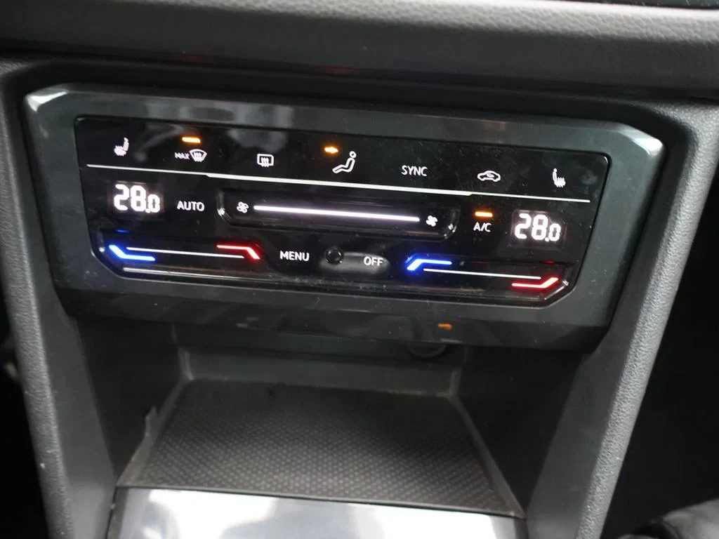 Volkswagen-Tiguan-image-21