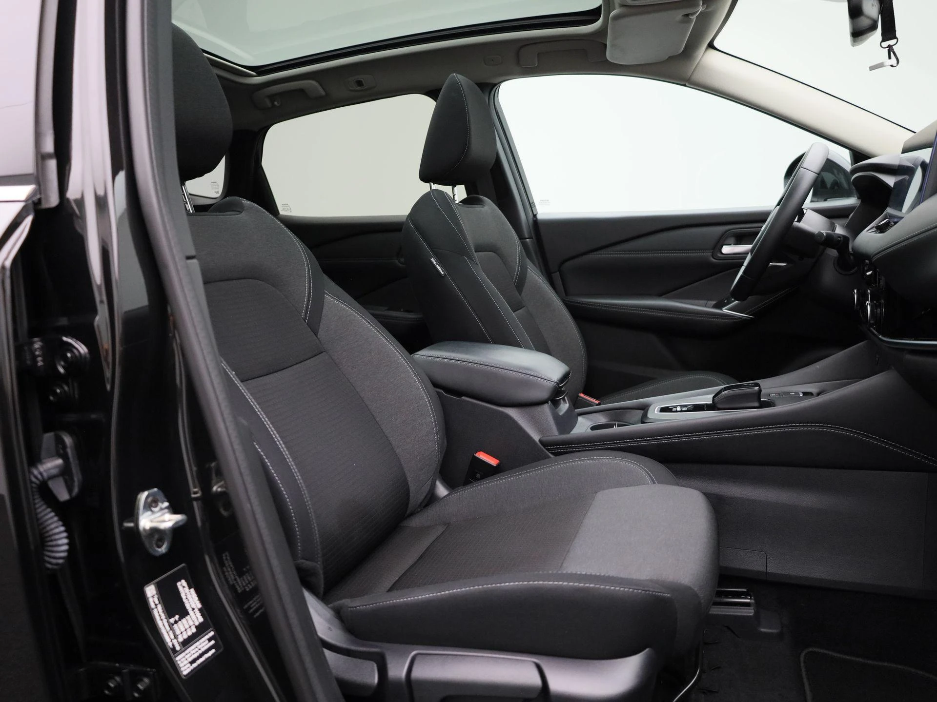 Nissan-QASHQAI-image-30