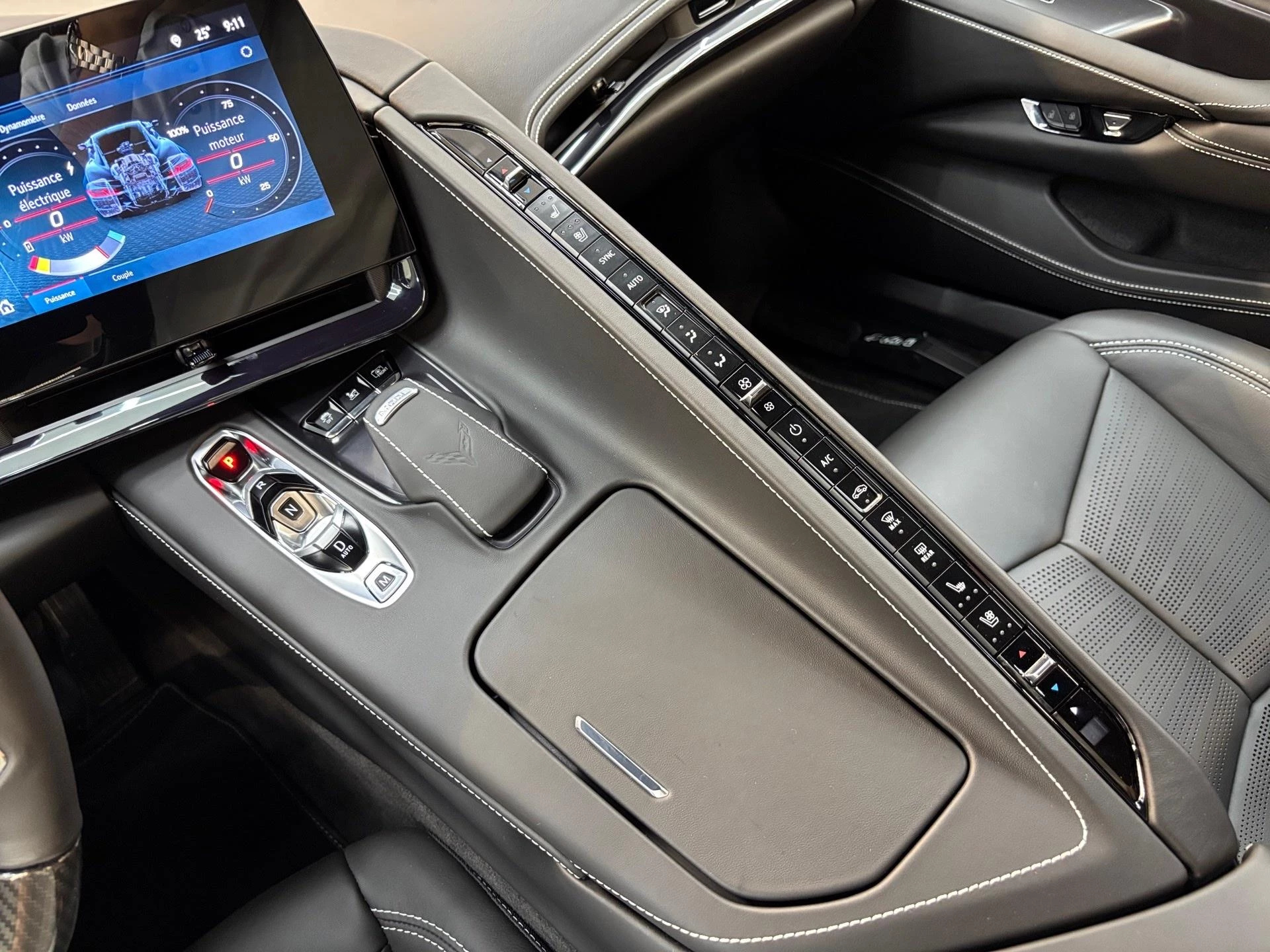 Chevrolet-Corvette-image-11