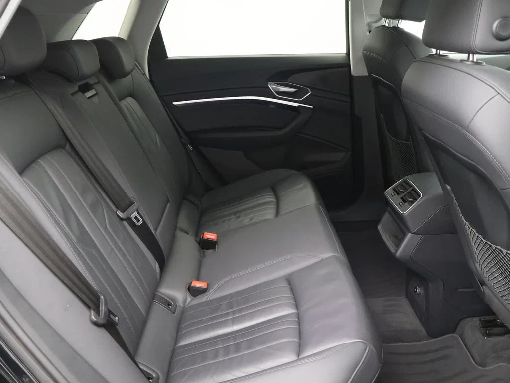 Audi-e-tron-image-9