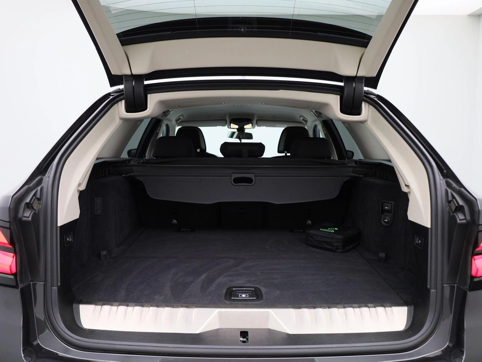 BMW-5 Serie-image-13