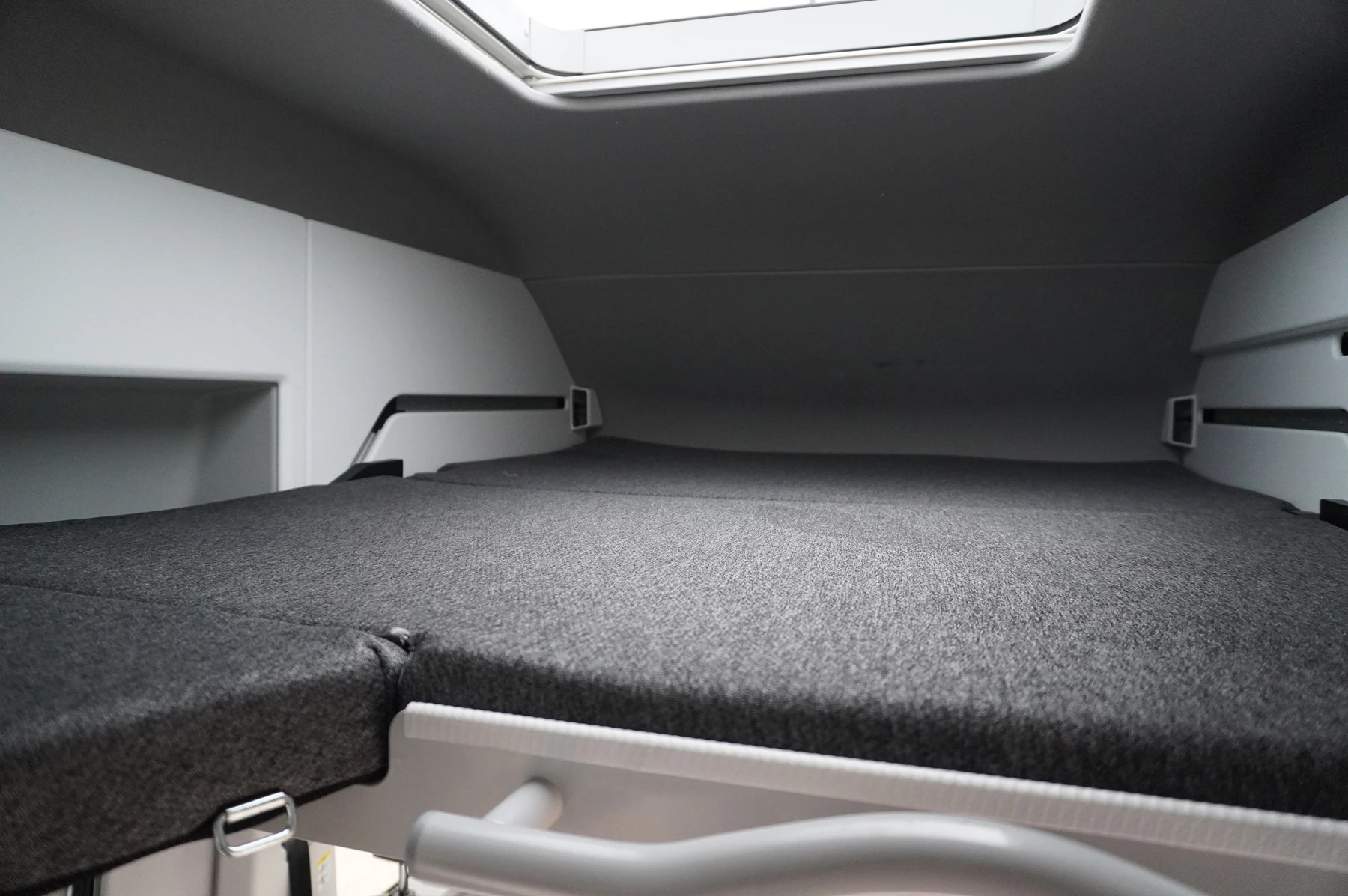 Volkswagen-California-image-12