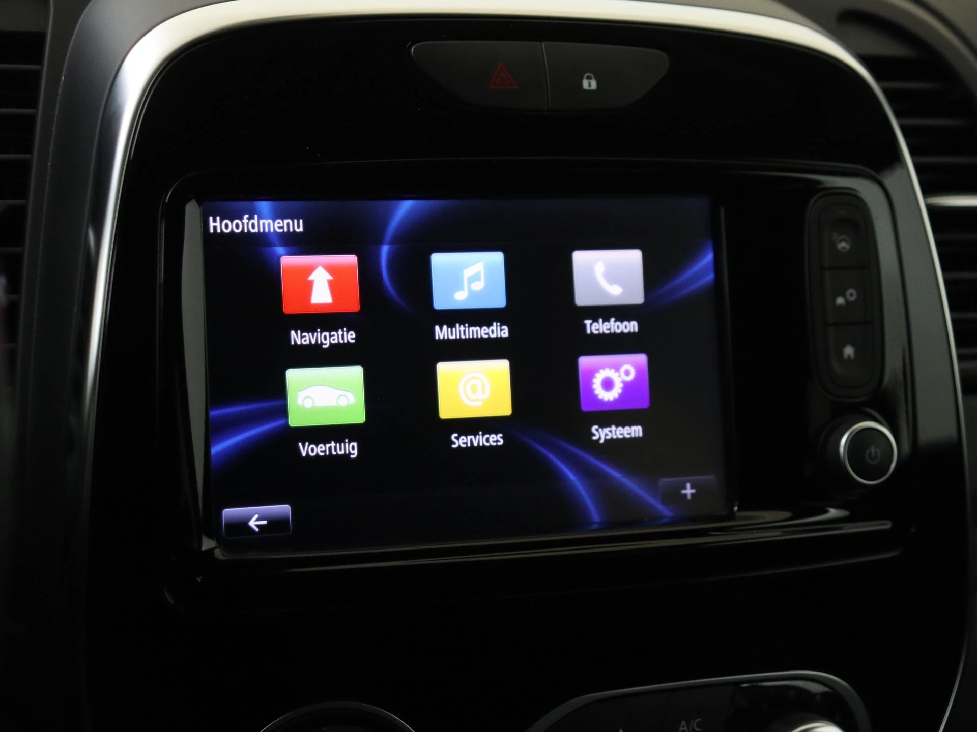 Renault-Captur-image-19