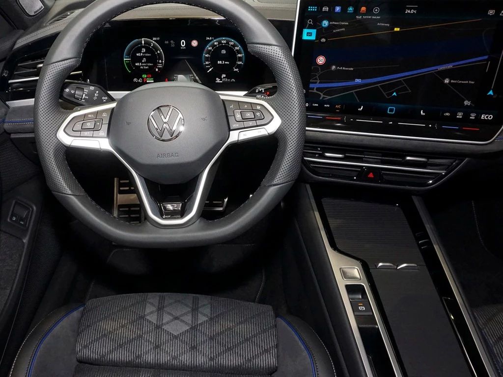Volkswagen Passat Variant 1.5 eHybrid DSG R-Line Pano
