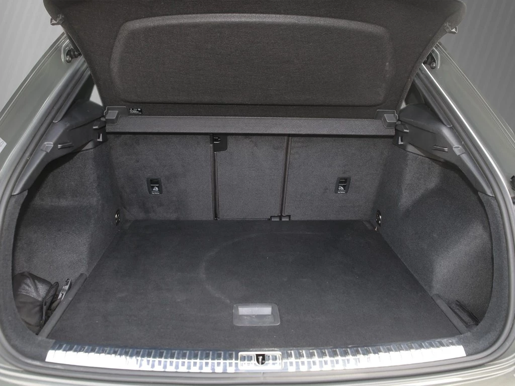 Audi Q3 40 TDI S line Navi Panorama AHK Kamera