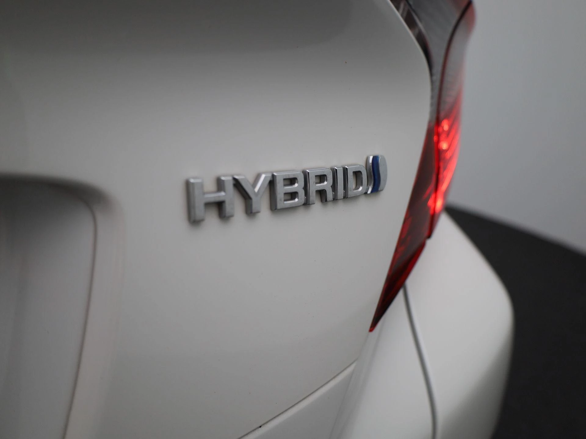 Toyota-C-HR-image-33