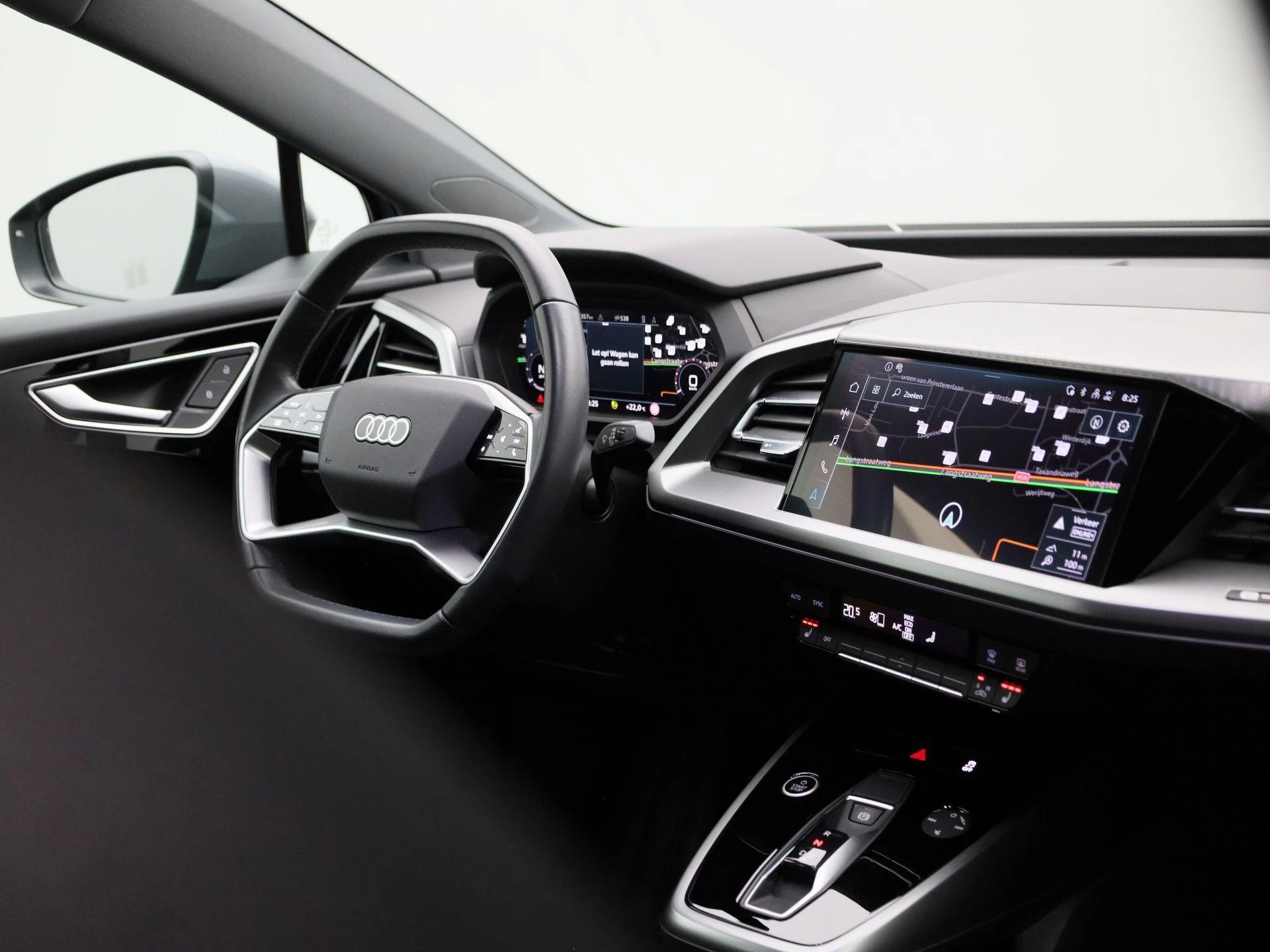 Audi-Q4 e-tron-image-39