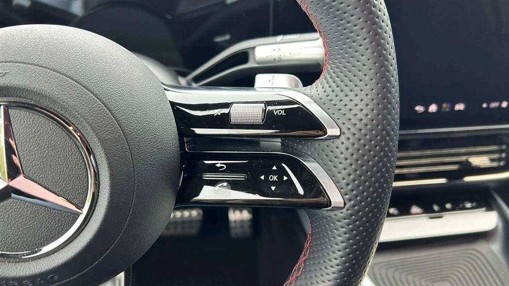 Mercedes-Benz-GLB-image-11