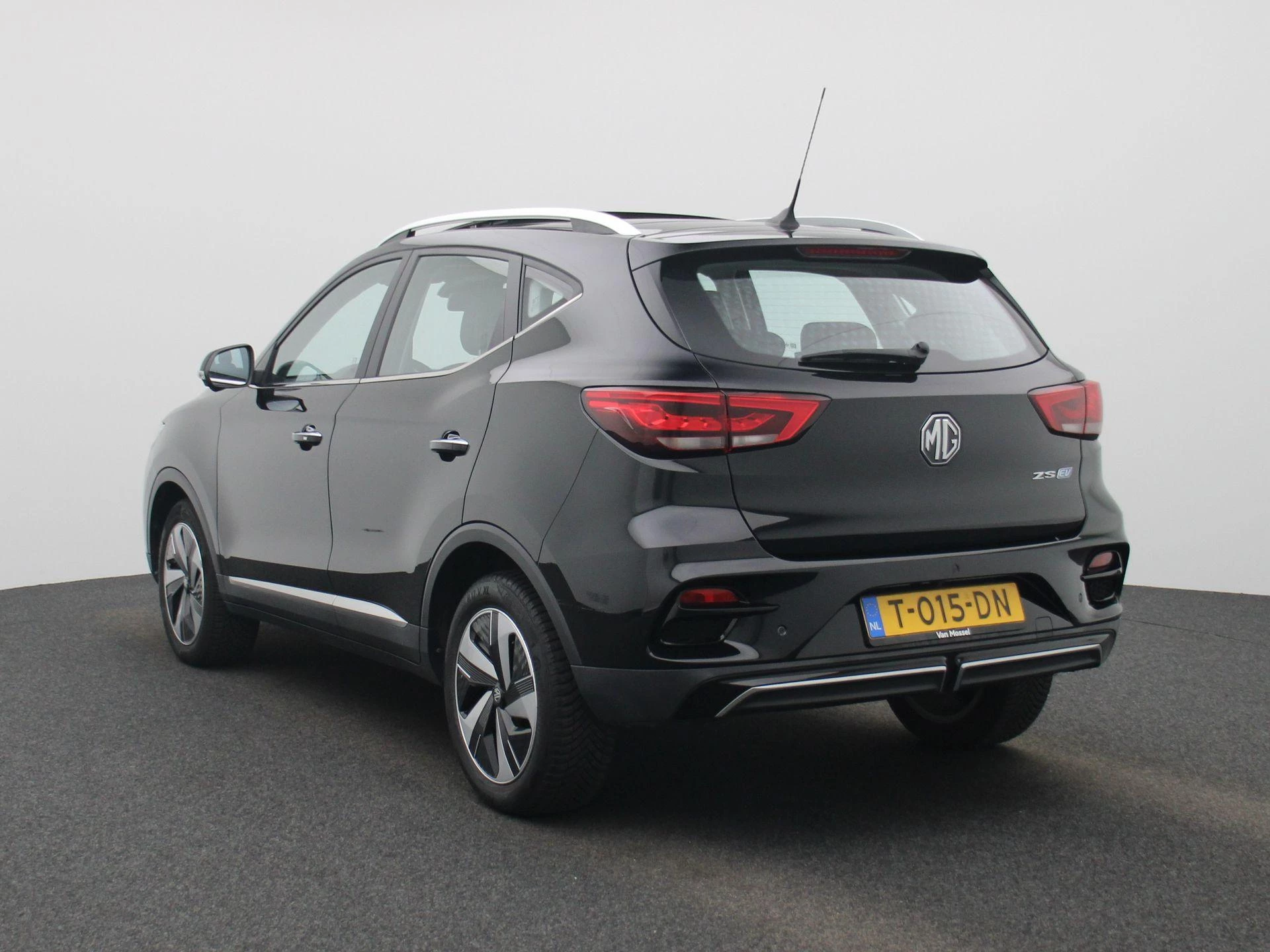 MG ZS EV Long Range Luxury 70 kWh