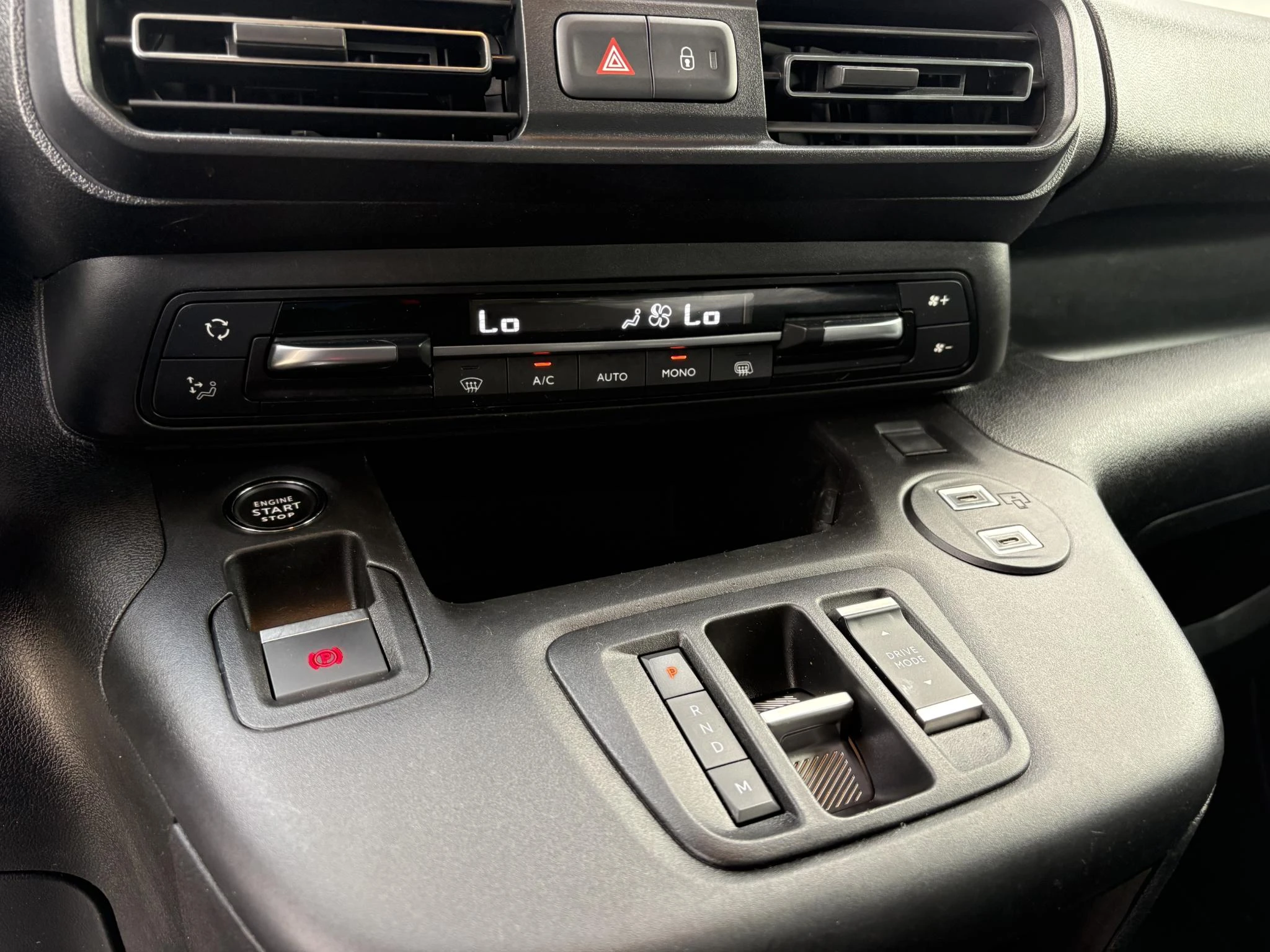 Peugeot-Partner-image-12