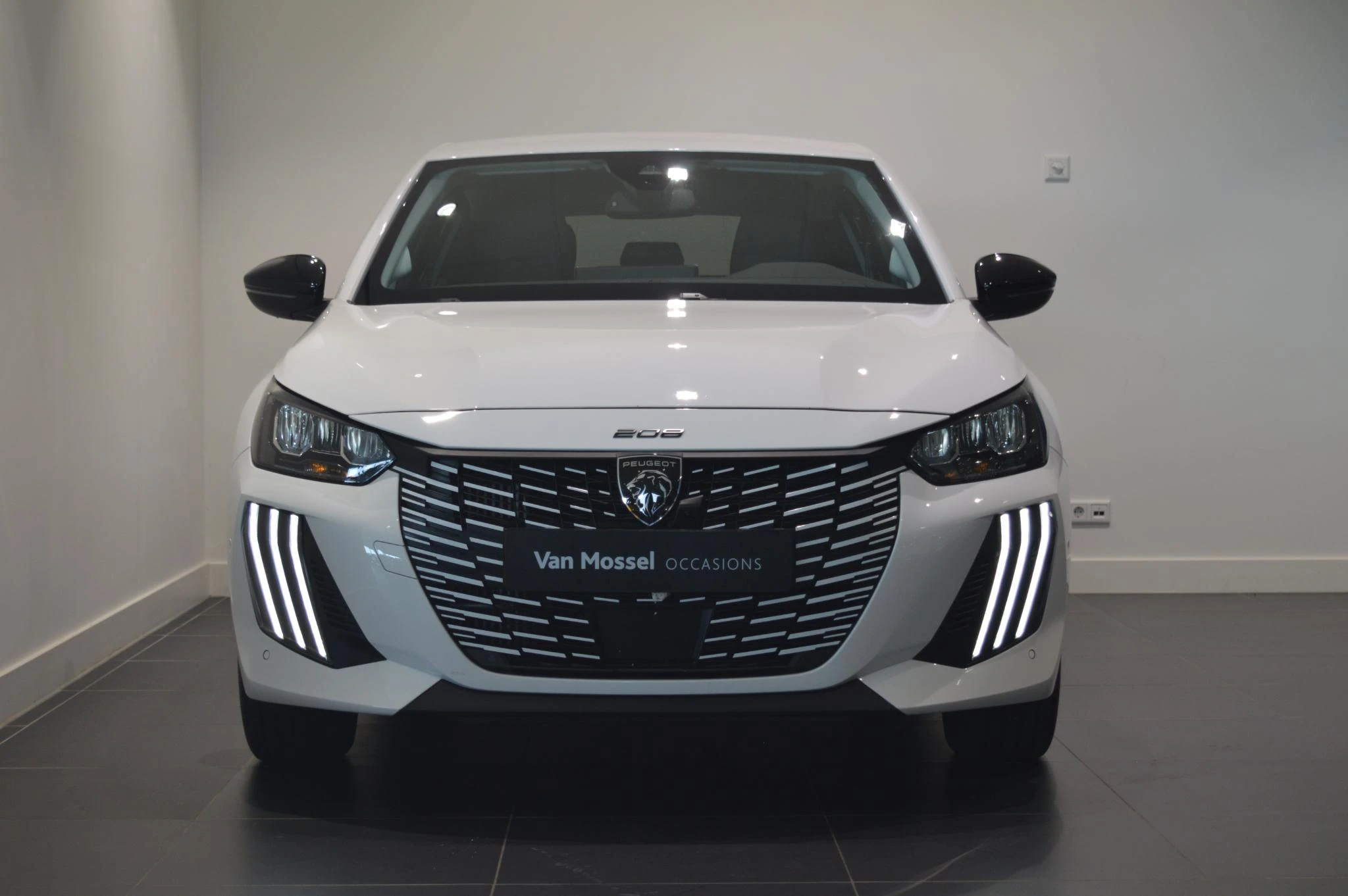 Peugeot-208-image-2