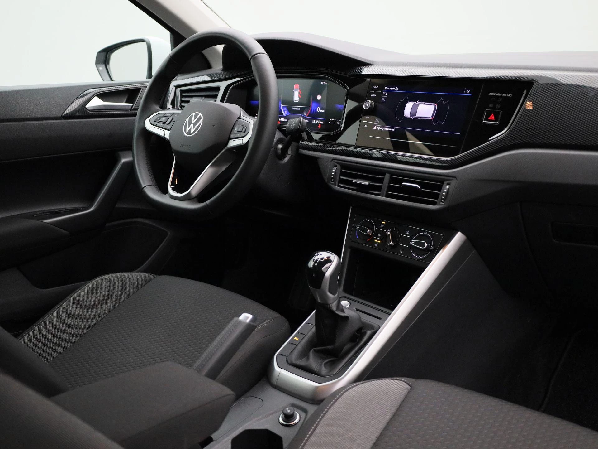 Volkswagen-Polo-image-34