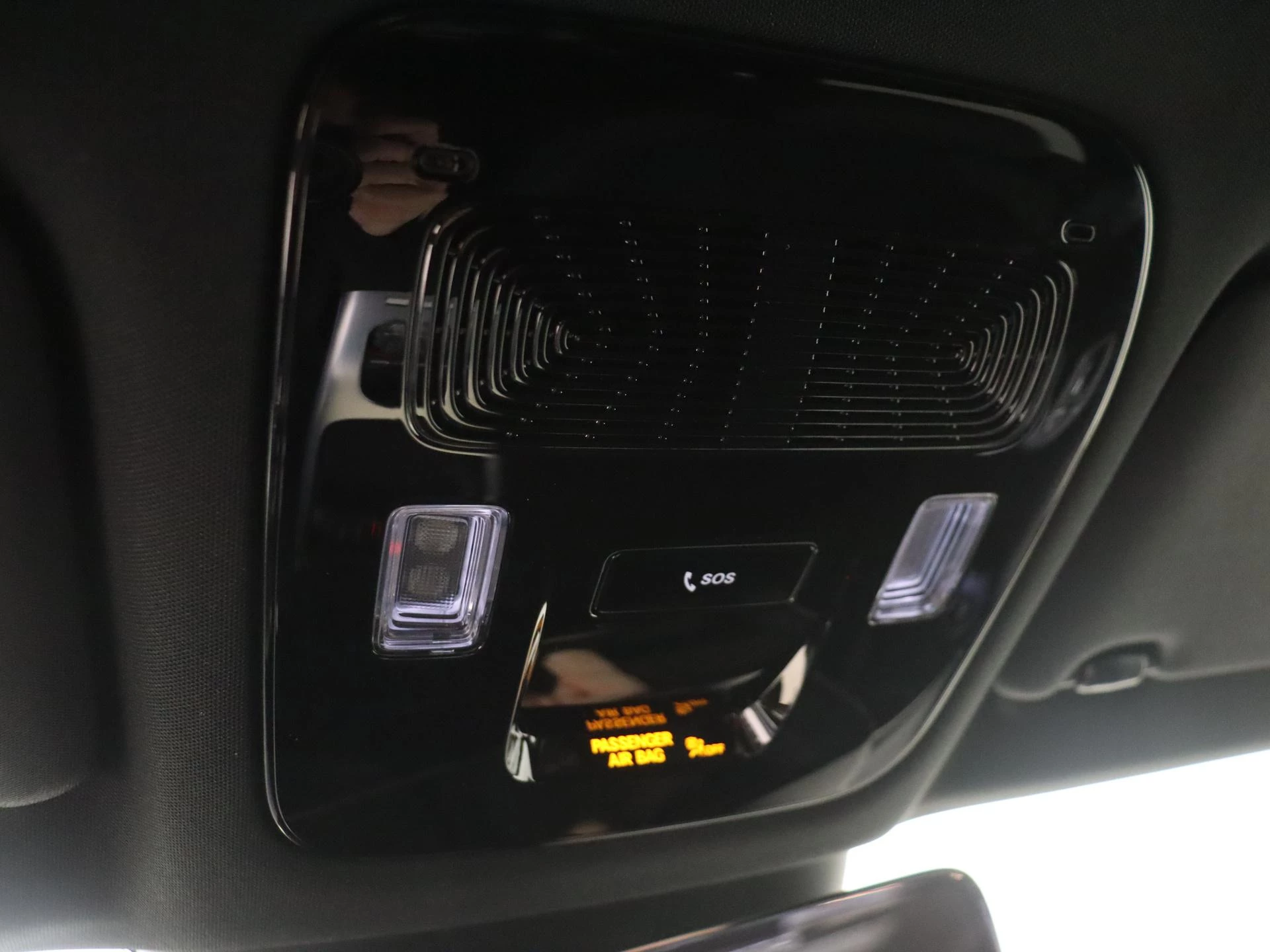 Mercedes-Benz-CLA-image-23