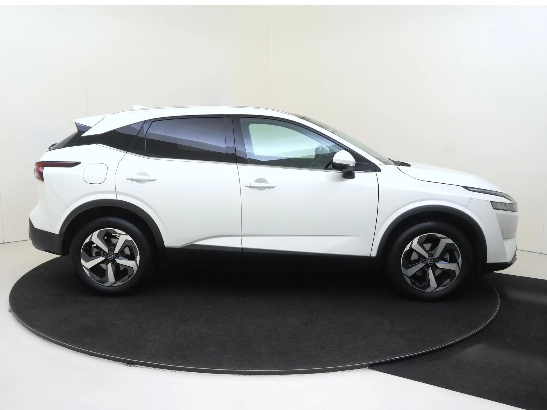 Nissan QASHQAI 1.3 MHEV Xtronic N-Connecta