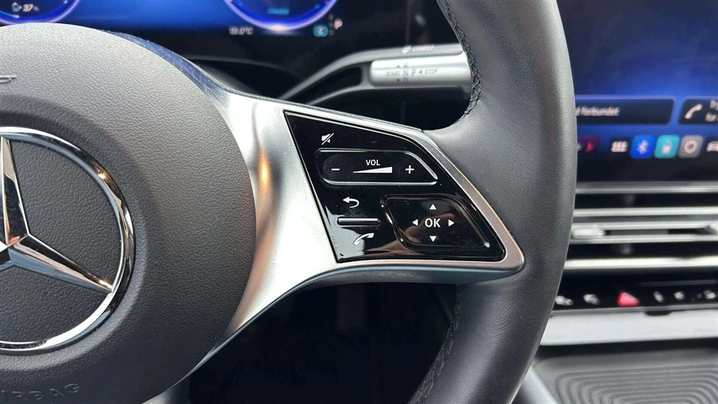Mercedes-Benz-CLA-image-12