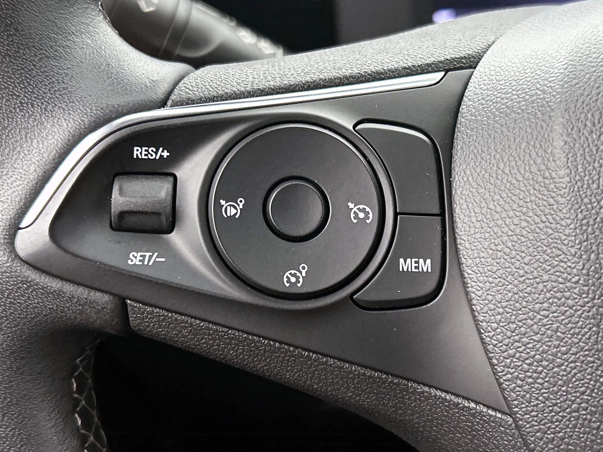 Opel-Mokka-image-5
