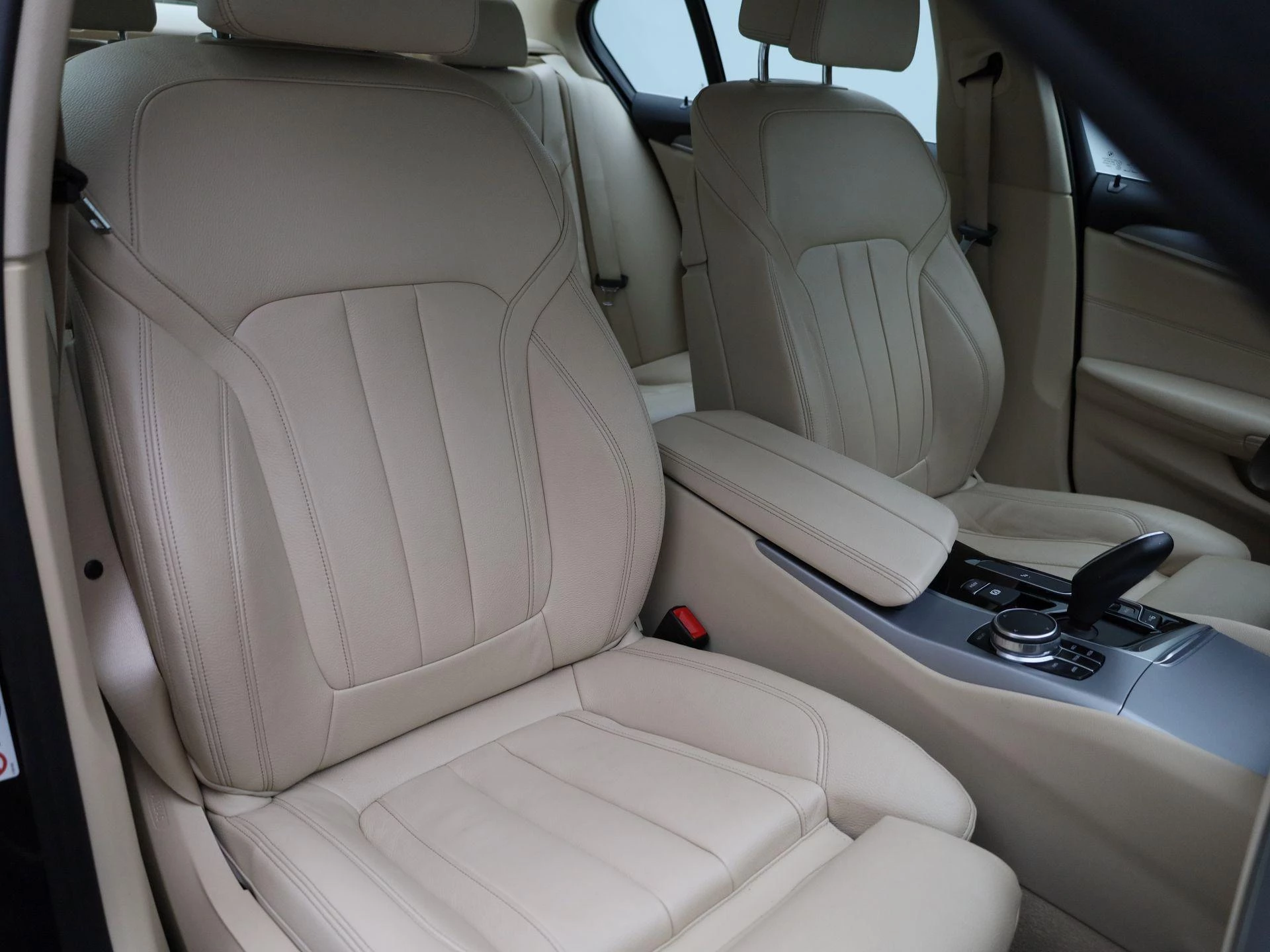 BMW-5 Serie-image-39