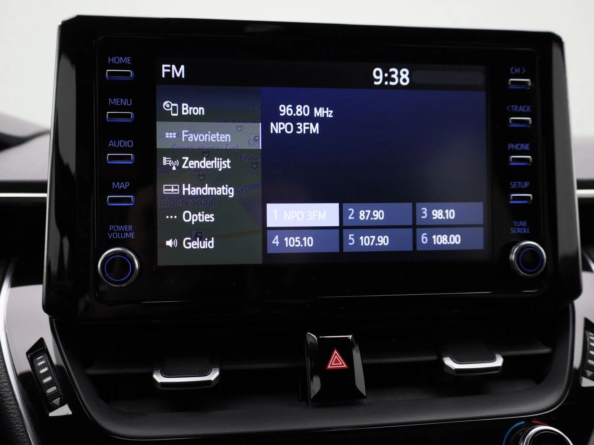 Toyota Corolla Touring Sports 1.8 Hybrid Business Intro