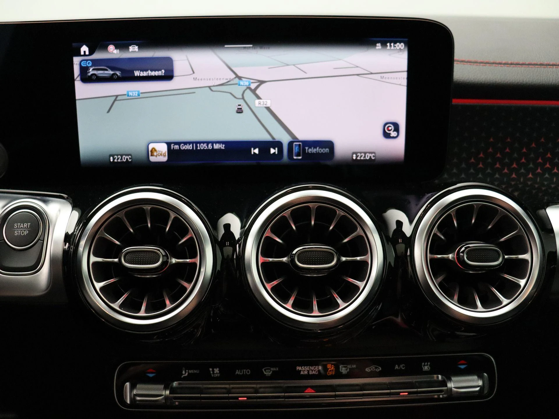 Mercedes-Benz-EQB-image-17