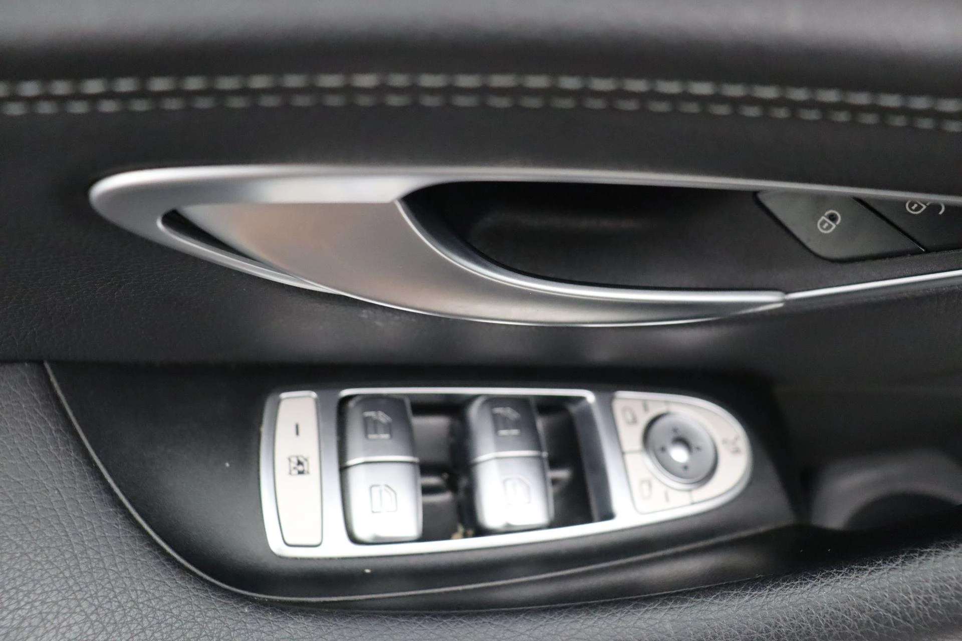Mercedes-Benz Classe E 300 e Estate AMG LINE + LEDER + PANO DAK + BURMESTER + SURROUND VIEW +