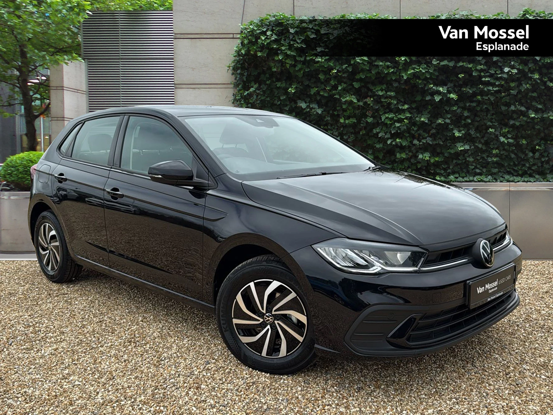 Volkswagen-Polo-image-0