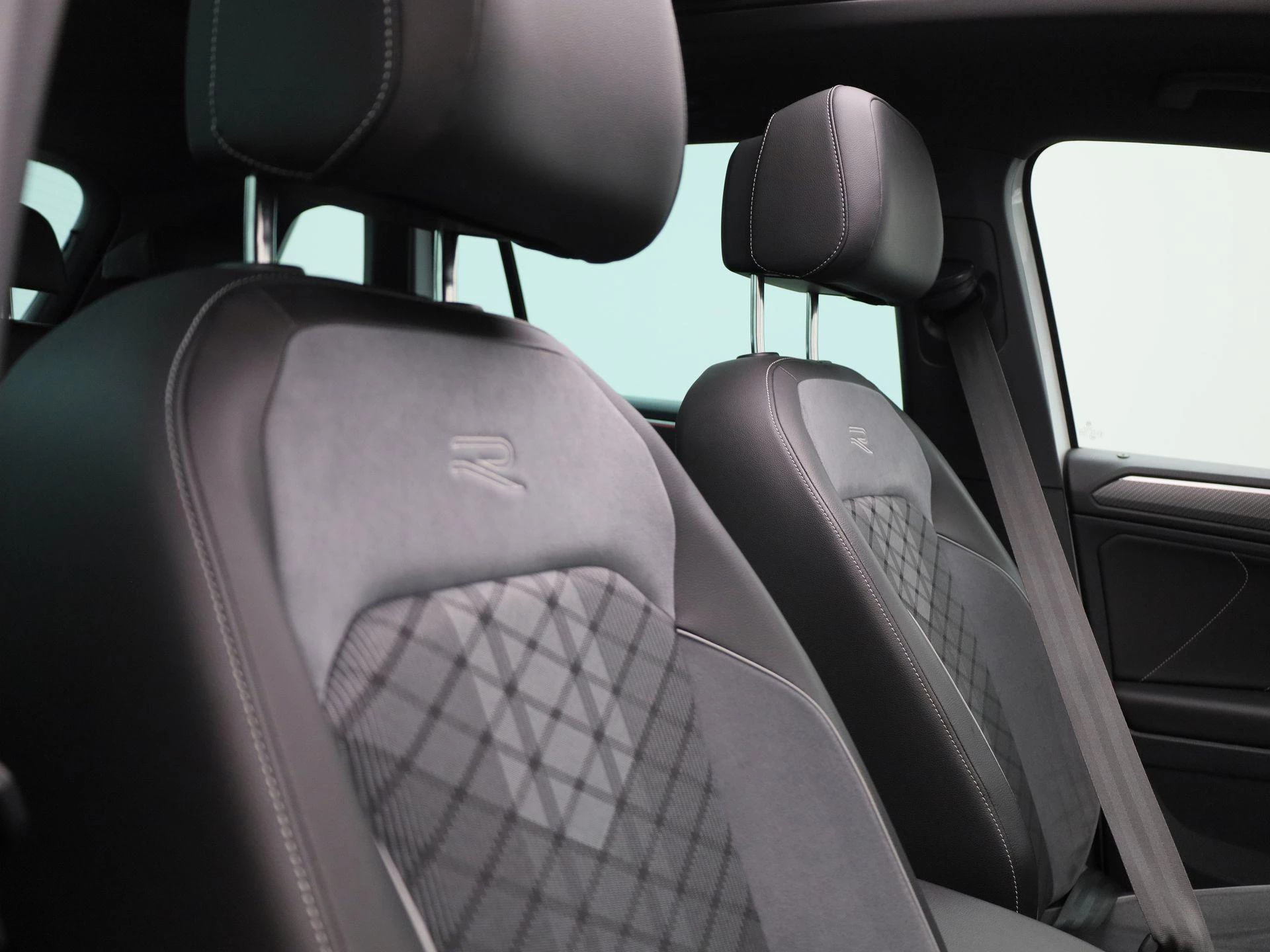 Volkswagen-Tiguan-image-42