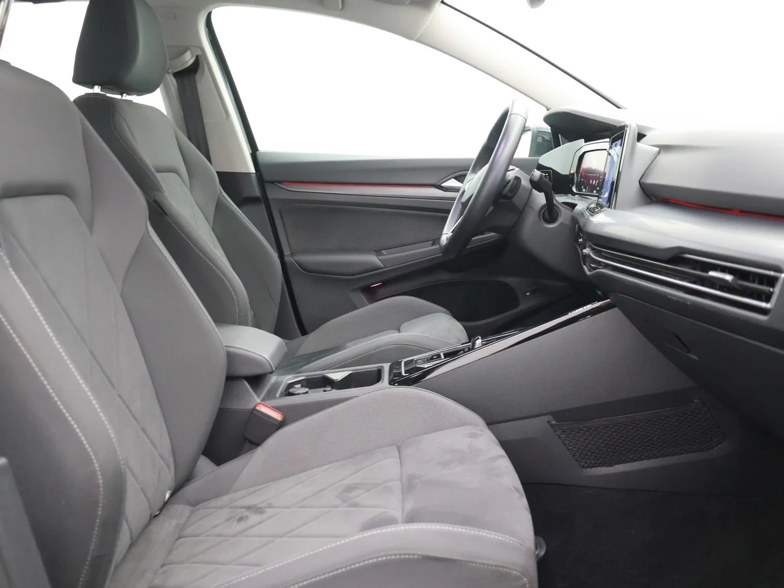 Volkswagen-Golf-image-10