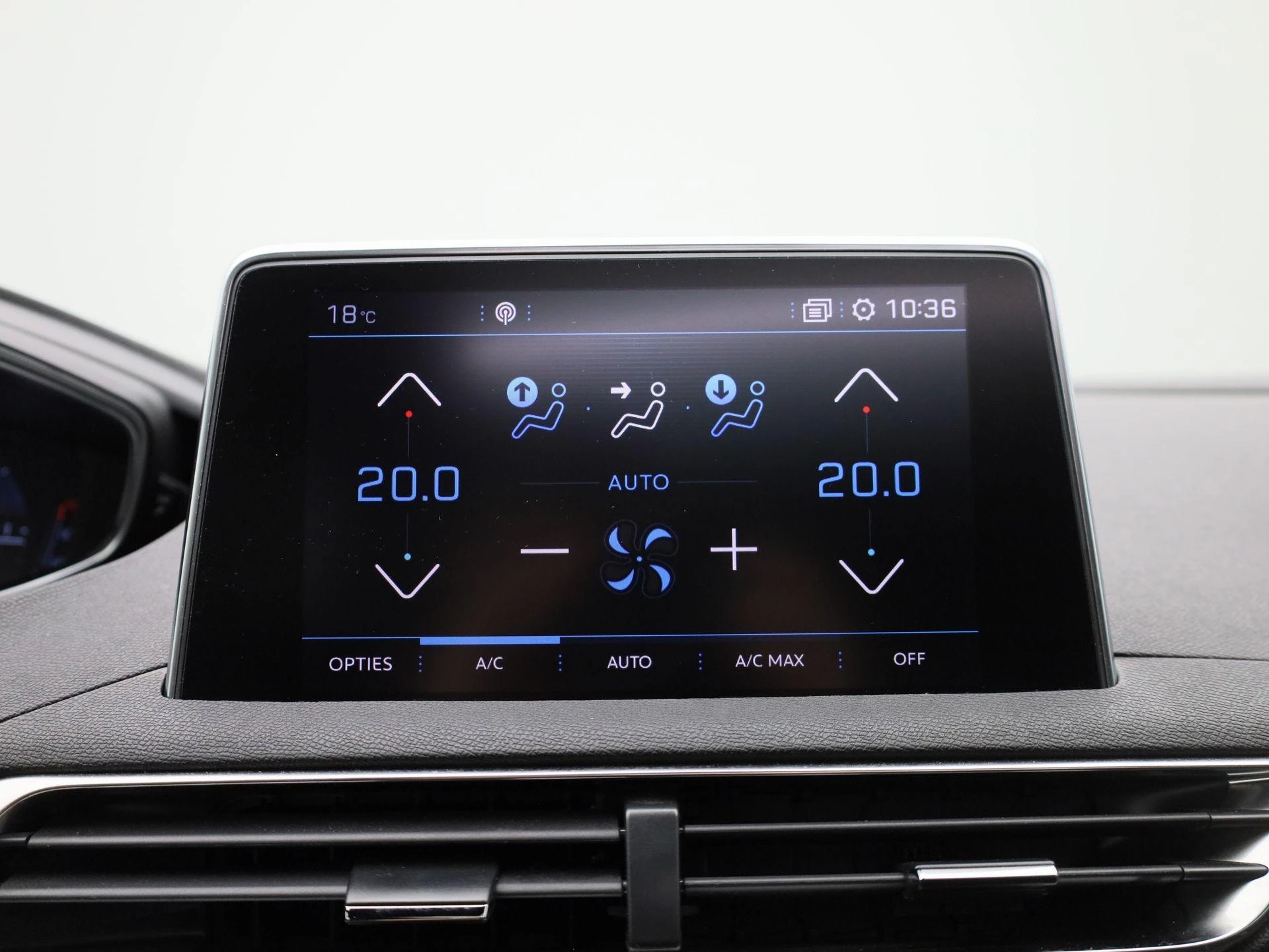 Peugeot-5008-image-24