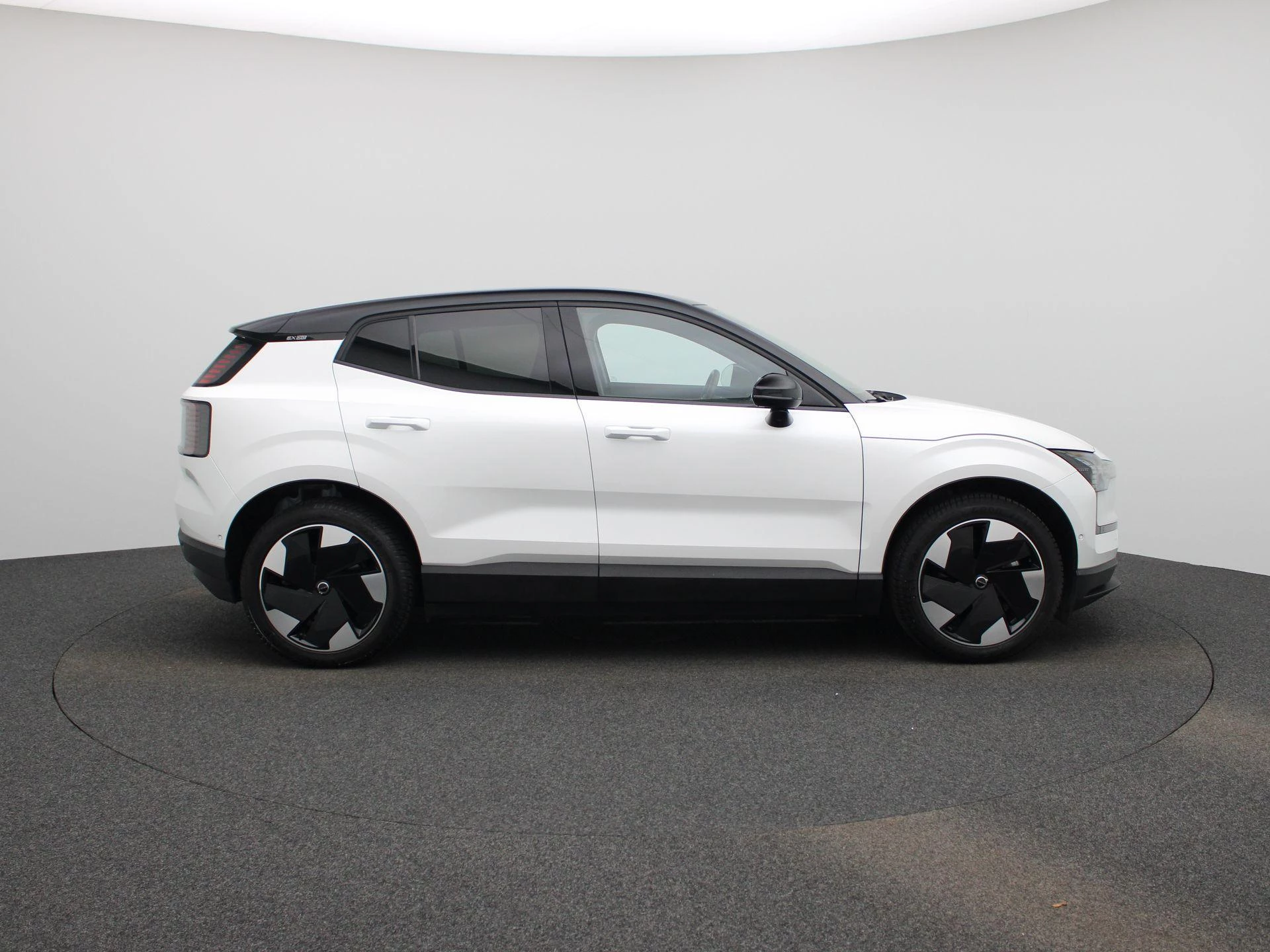 Volvo-EX30-image-5