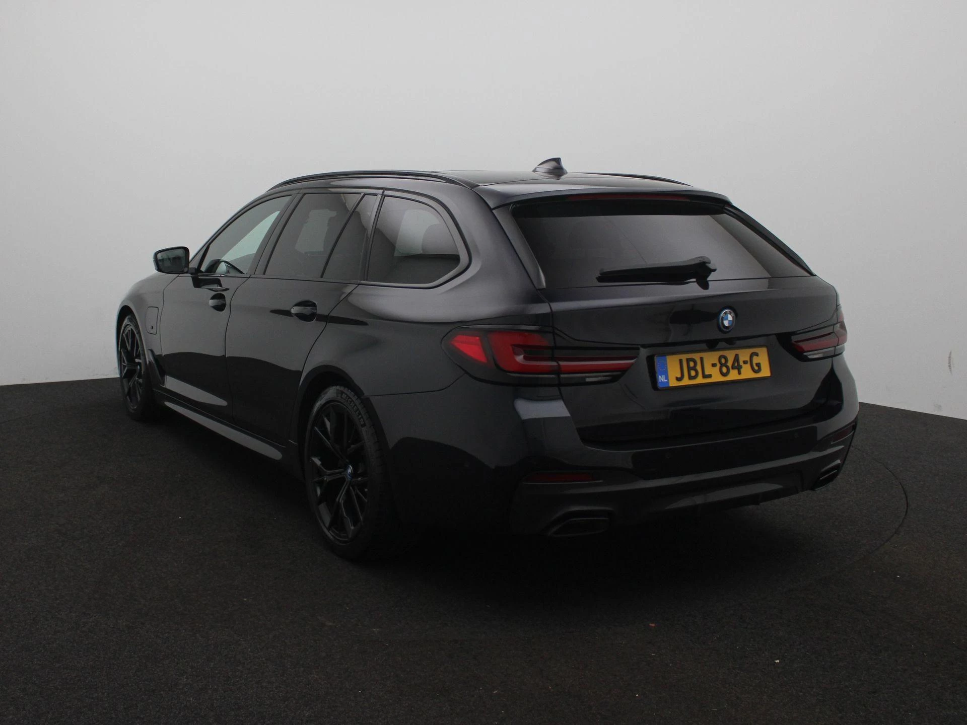 BMW-5 Serie-image-1
