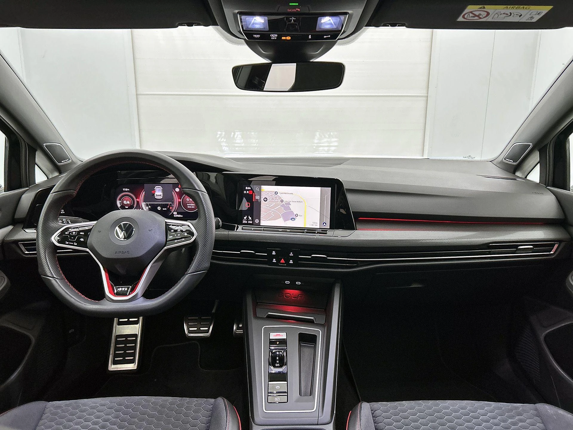 Volkswagen-Golf-image-23