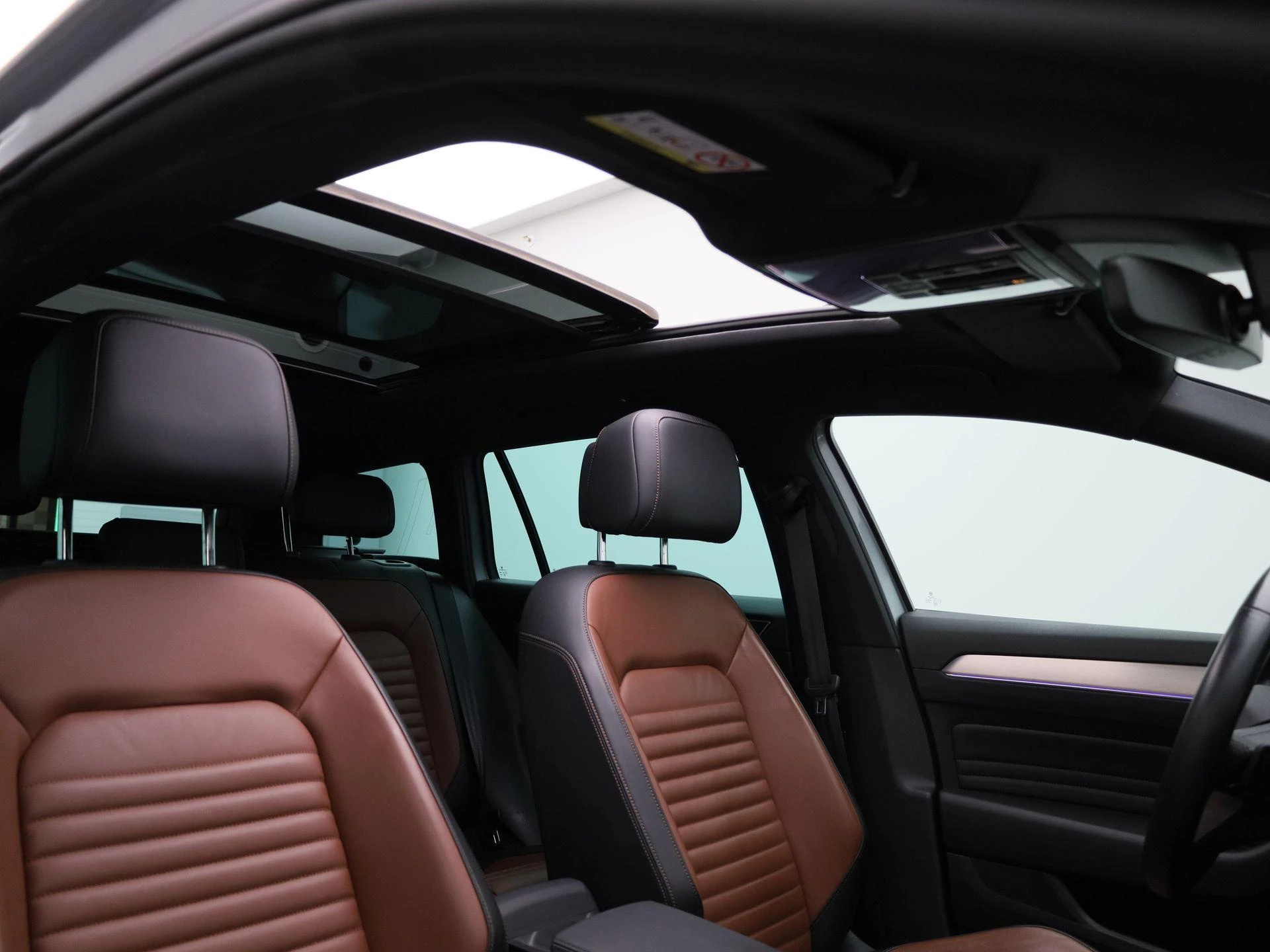 Volkswagen-Passat-image-44