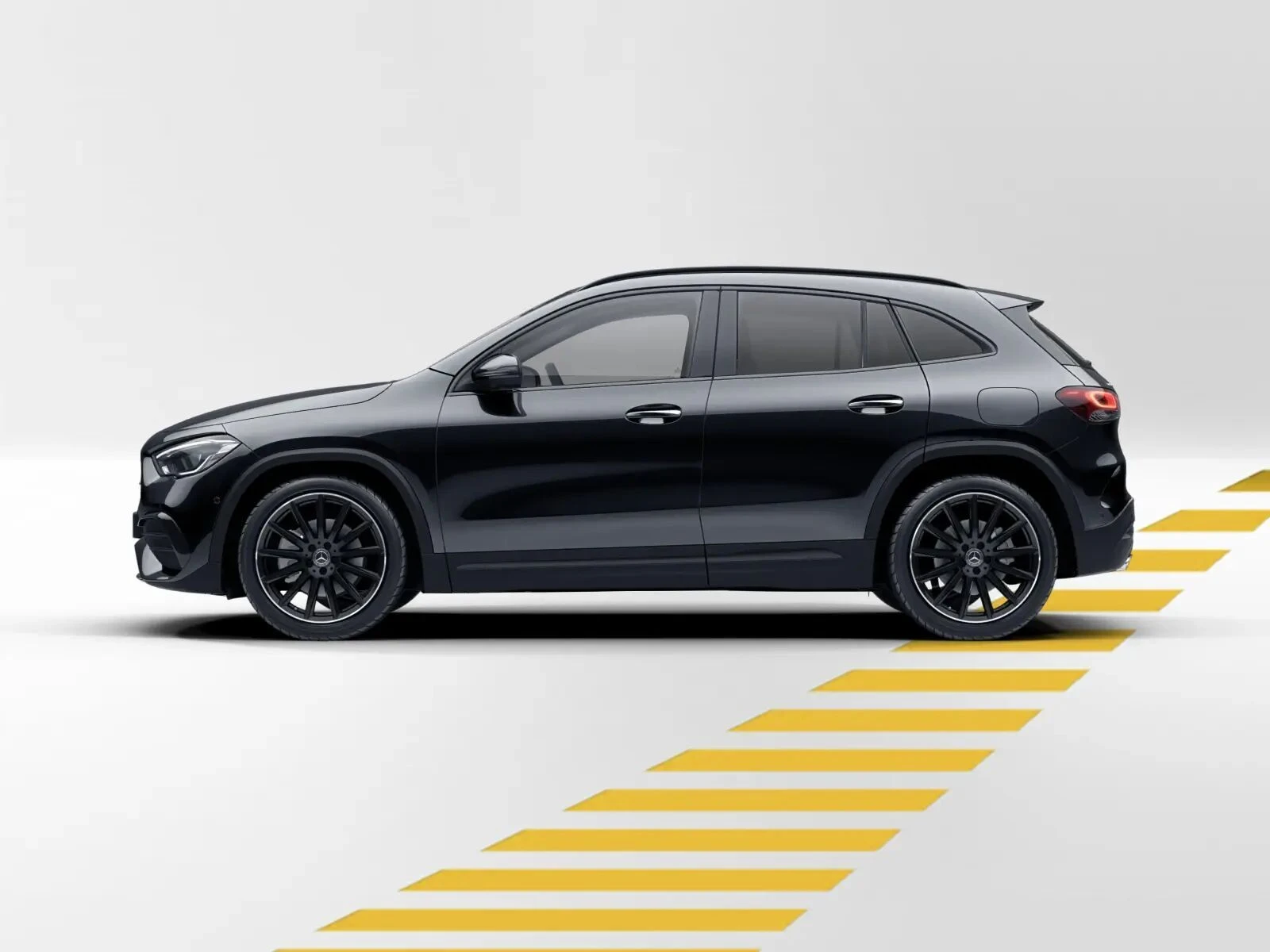Mercedes-Benz-GLA 250 e-image-3