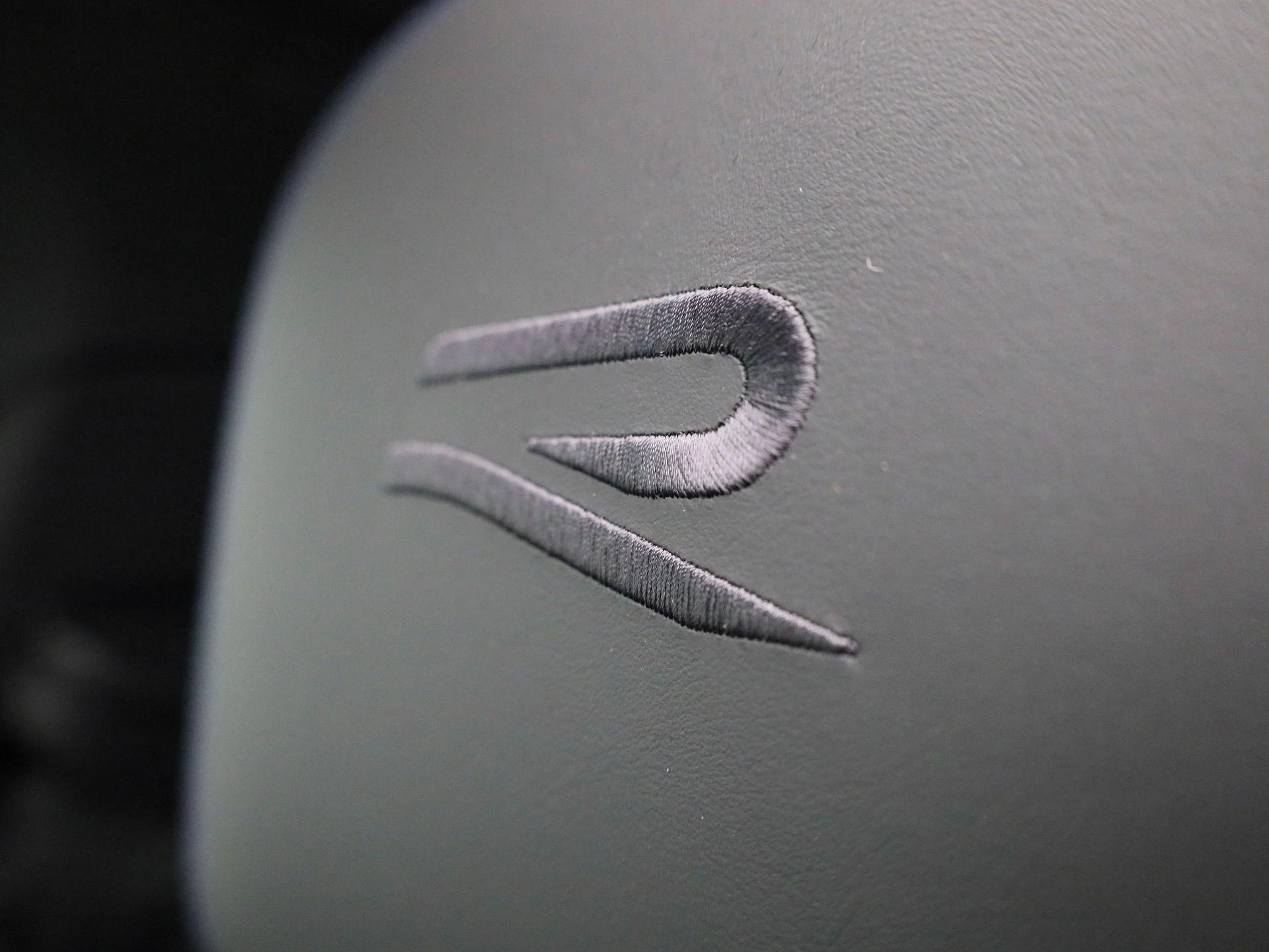 Volkswagen-Touareg-image-36