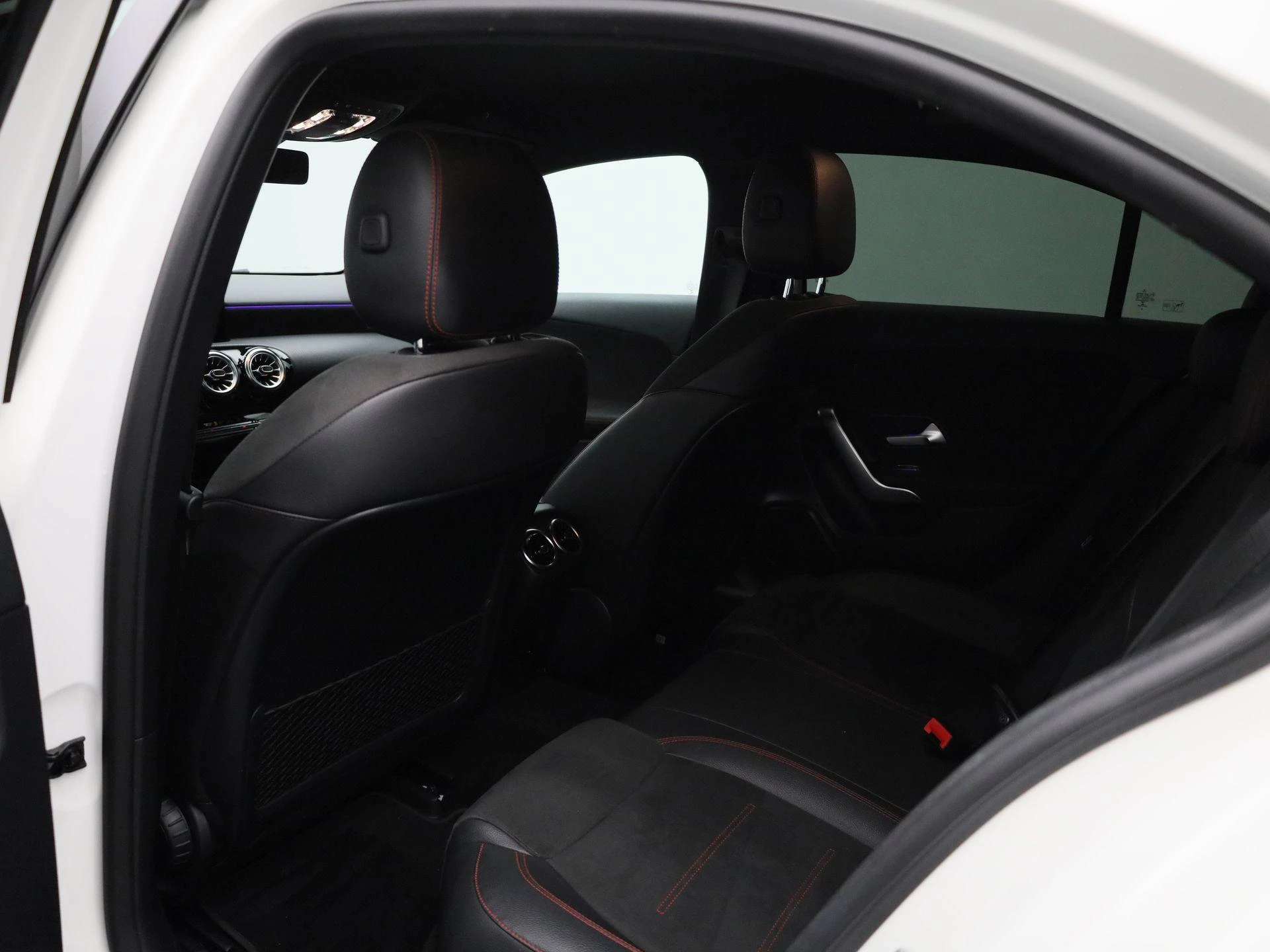 Mercedes-Benz-A-Klasse-image-9