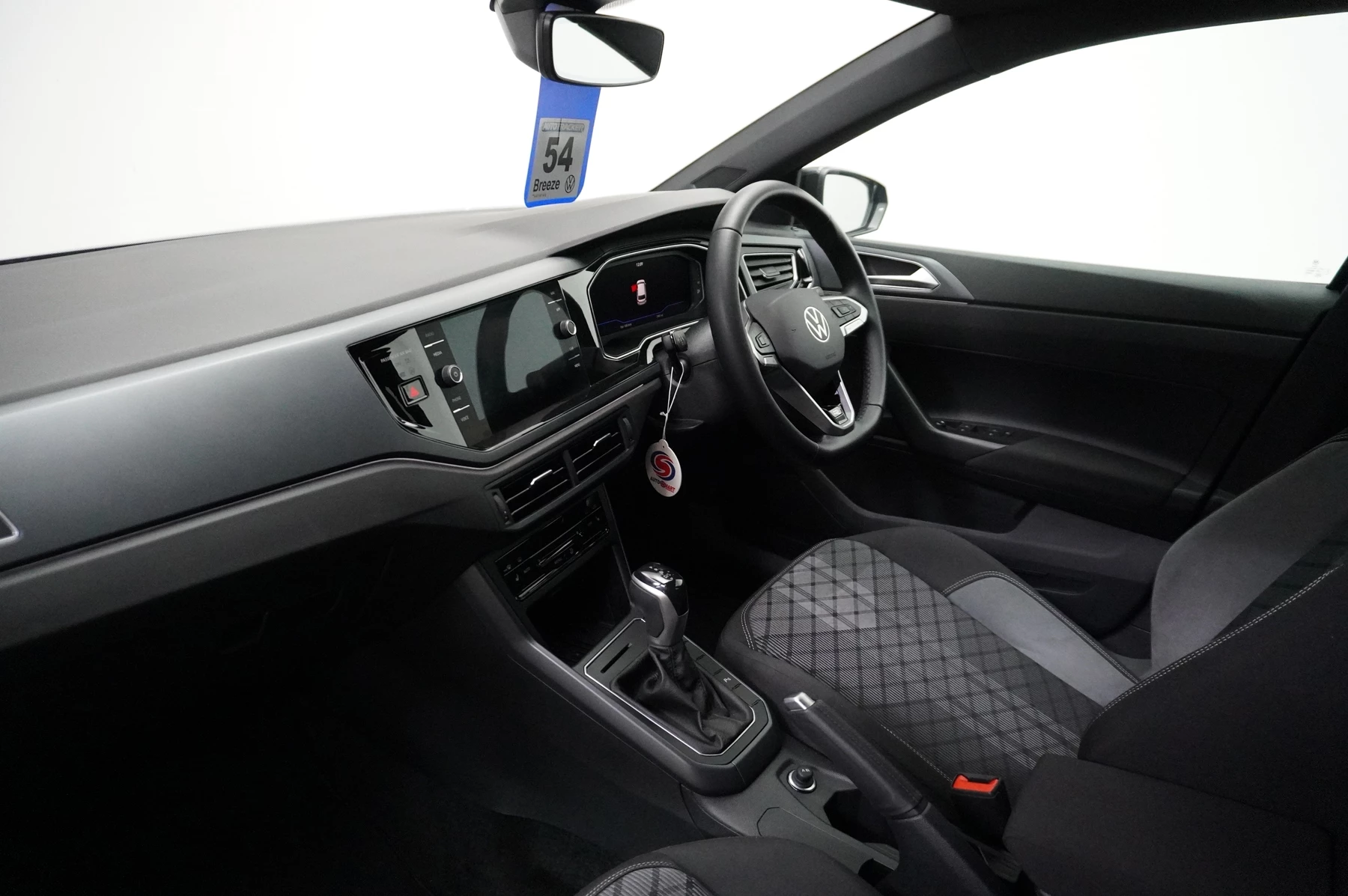 Volkswagen-Polo-image-1