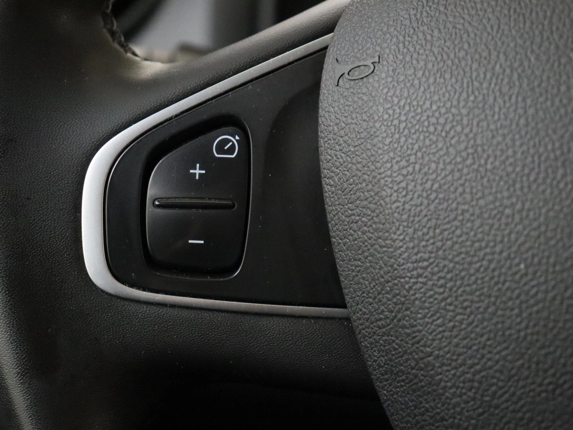 Renault-Clio-image-16