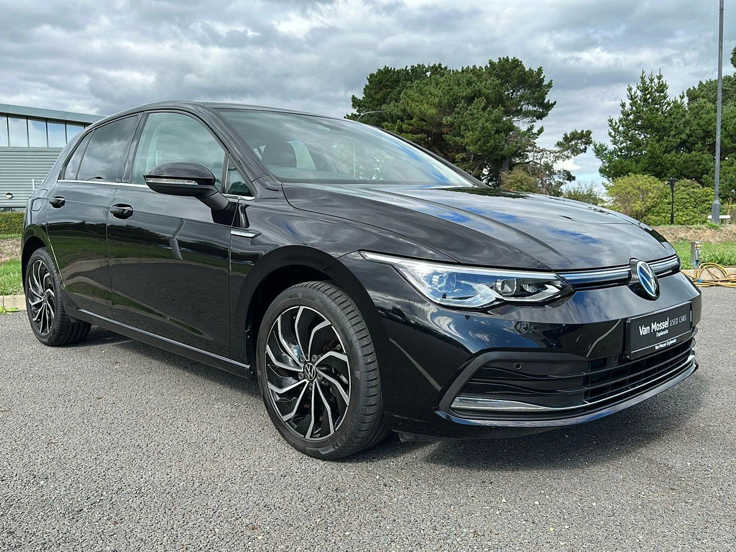 Volkswagen-Golf-image-17