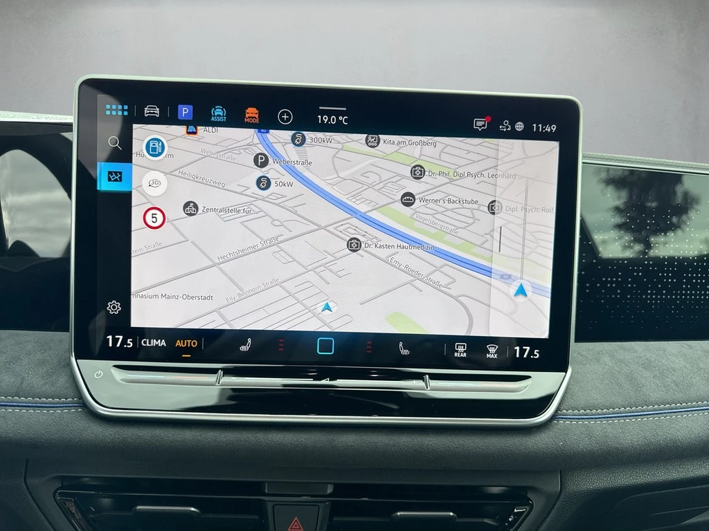 Volkswagen-Tiguan-image-9