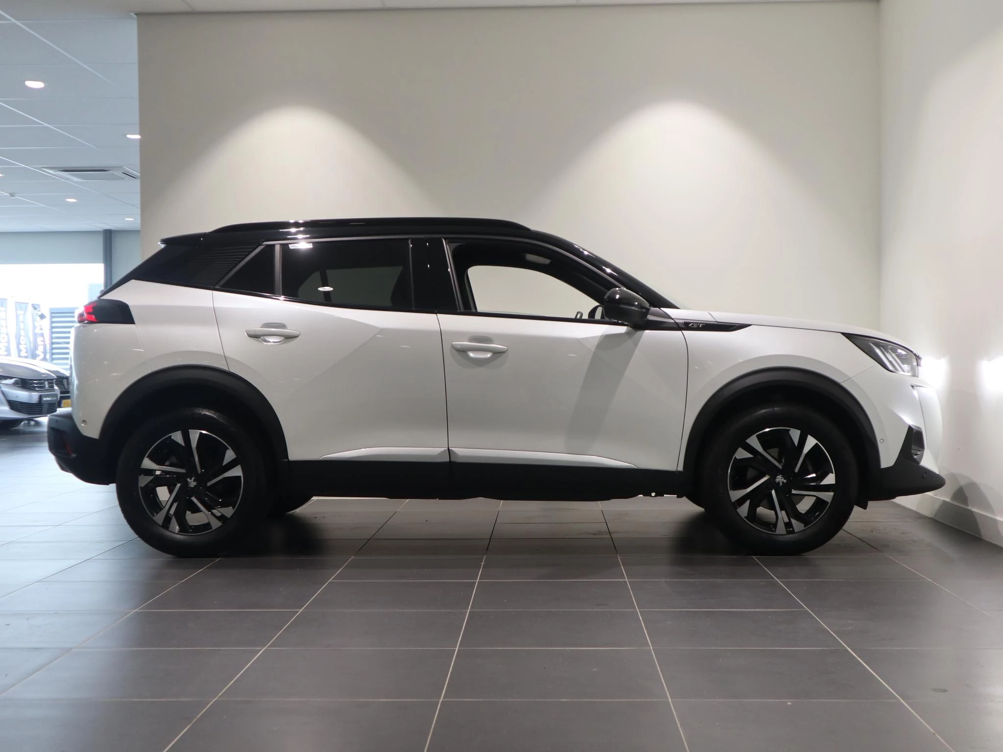 Peugeot-2008-image-6