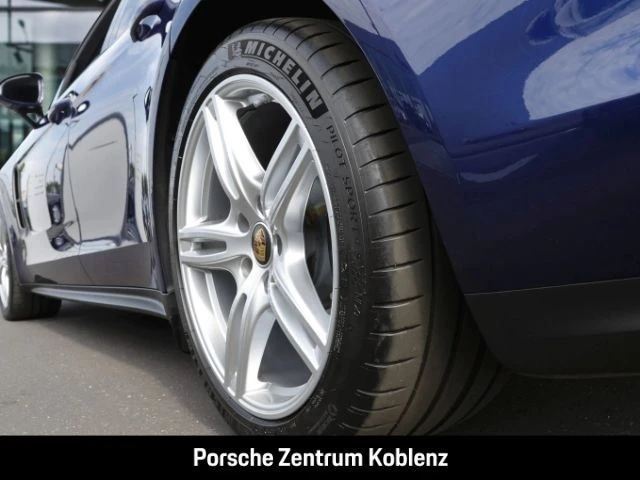 Porsche-Panamera-image-6