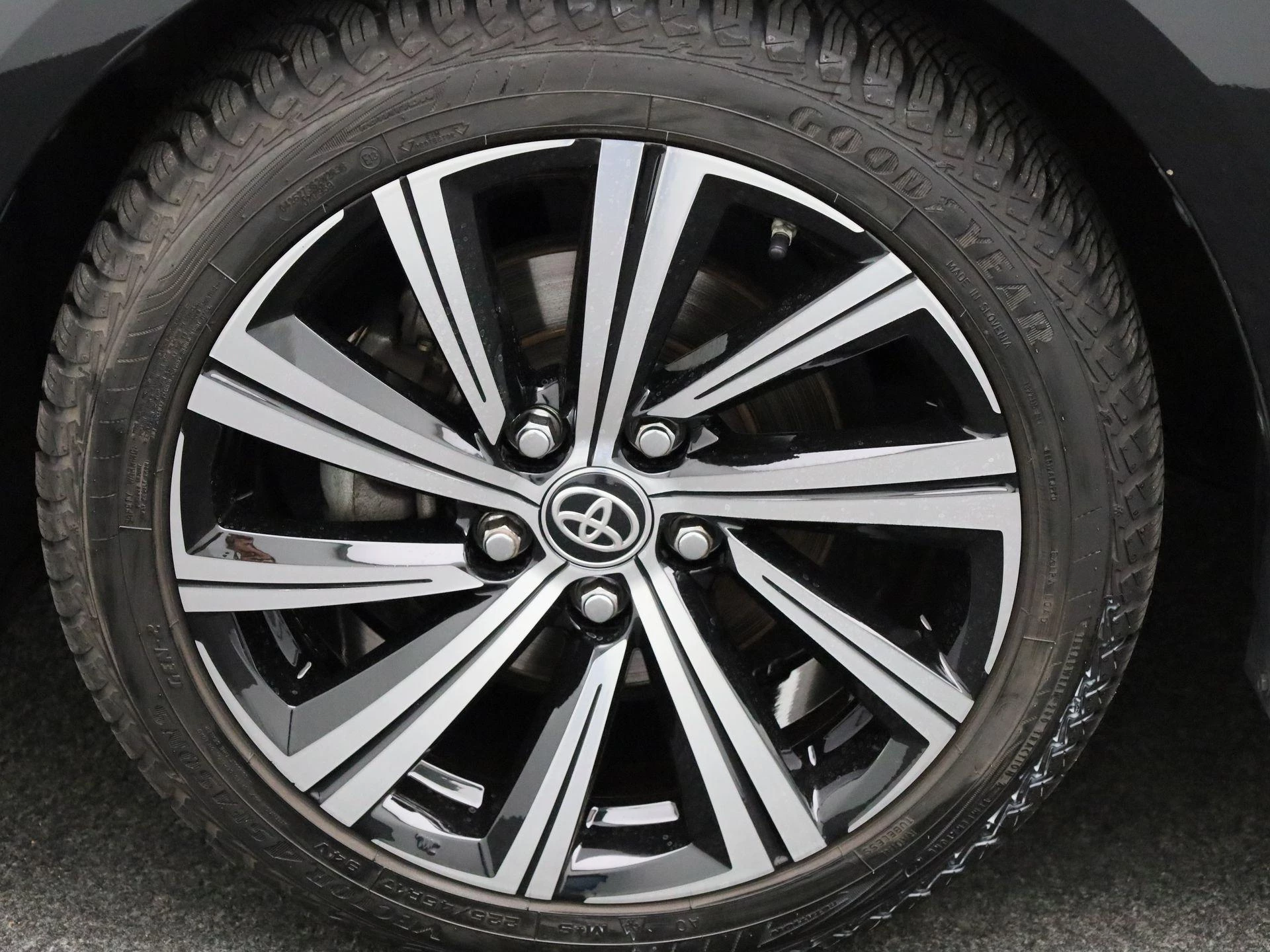 Toyota Corolla 1.8 Hybrid Business Plus
