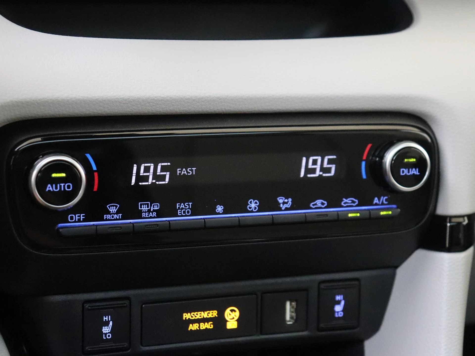 Toyota Yaris 1.5 Hybrid Executive