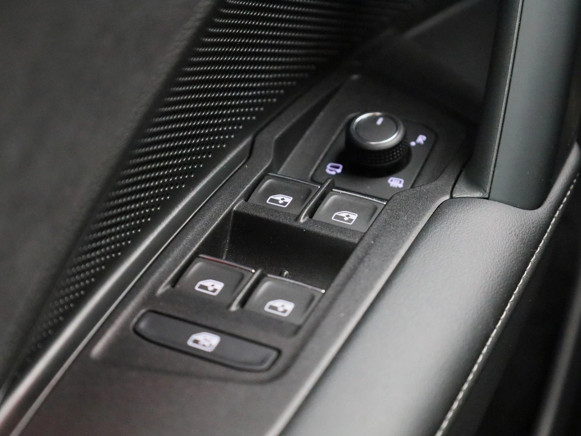 Volkswagen Tayron 1.5 eHybrid R-Line Edition 204 PK|