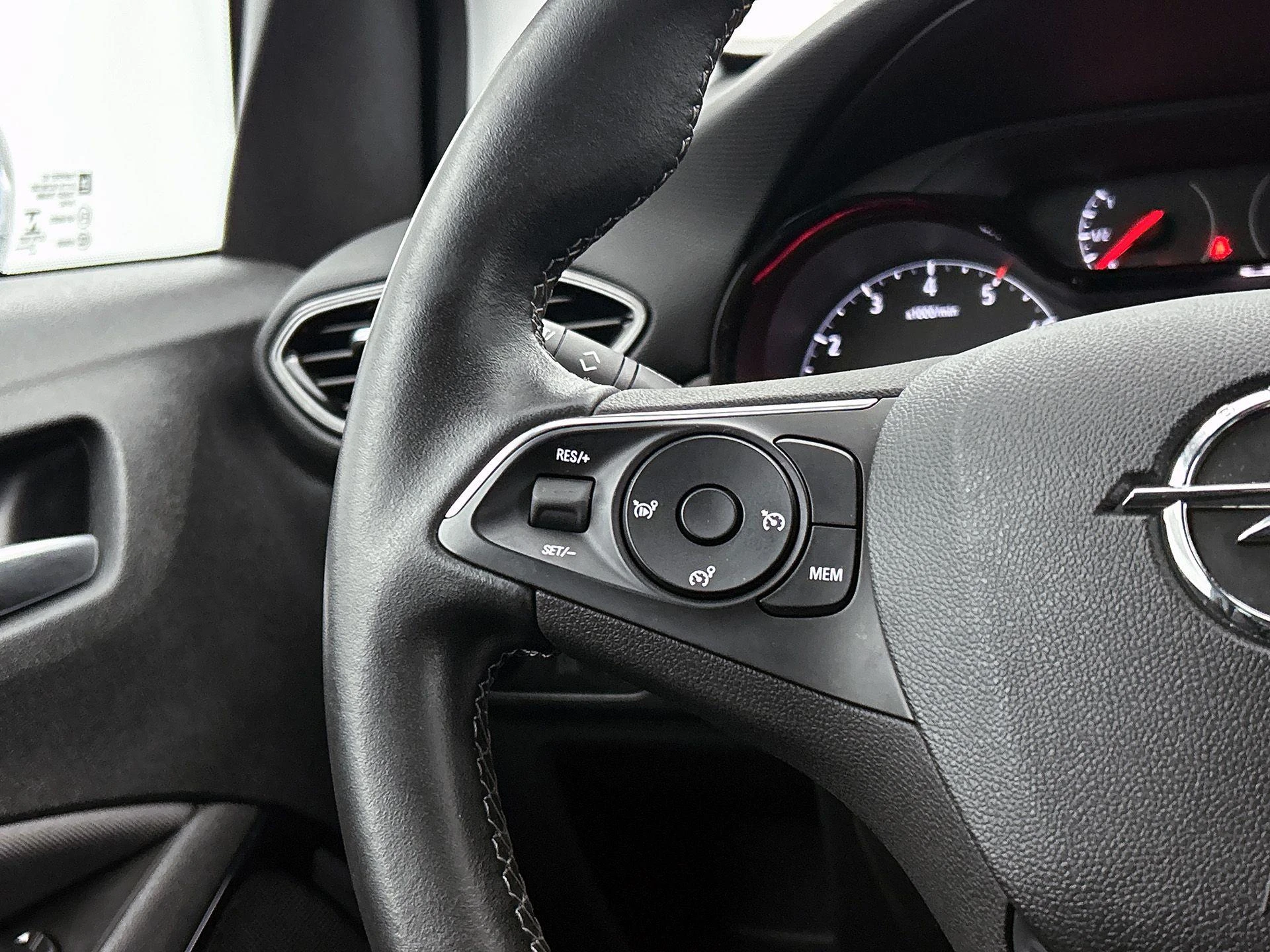 Opel-Crossland X-image-5