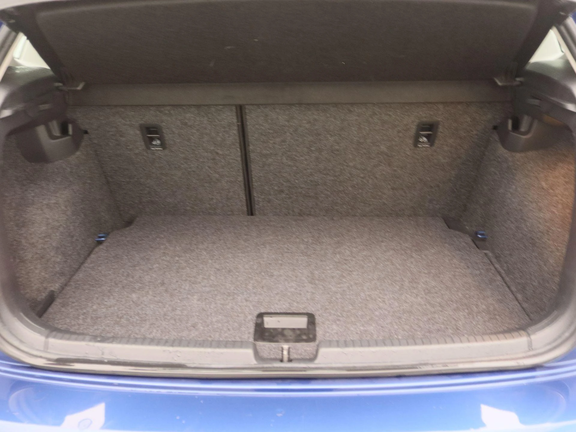 Volkswagen-Polo-image-13