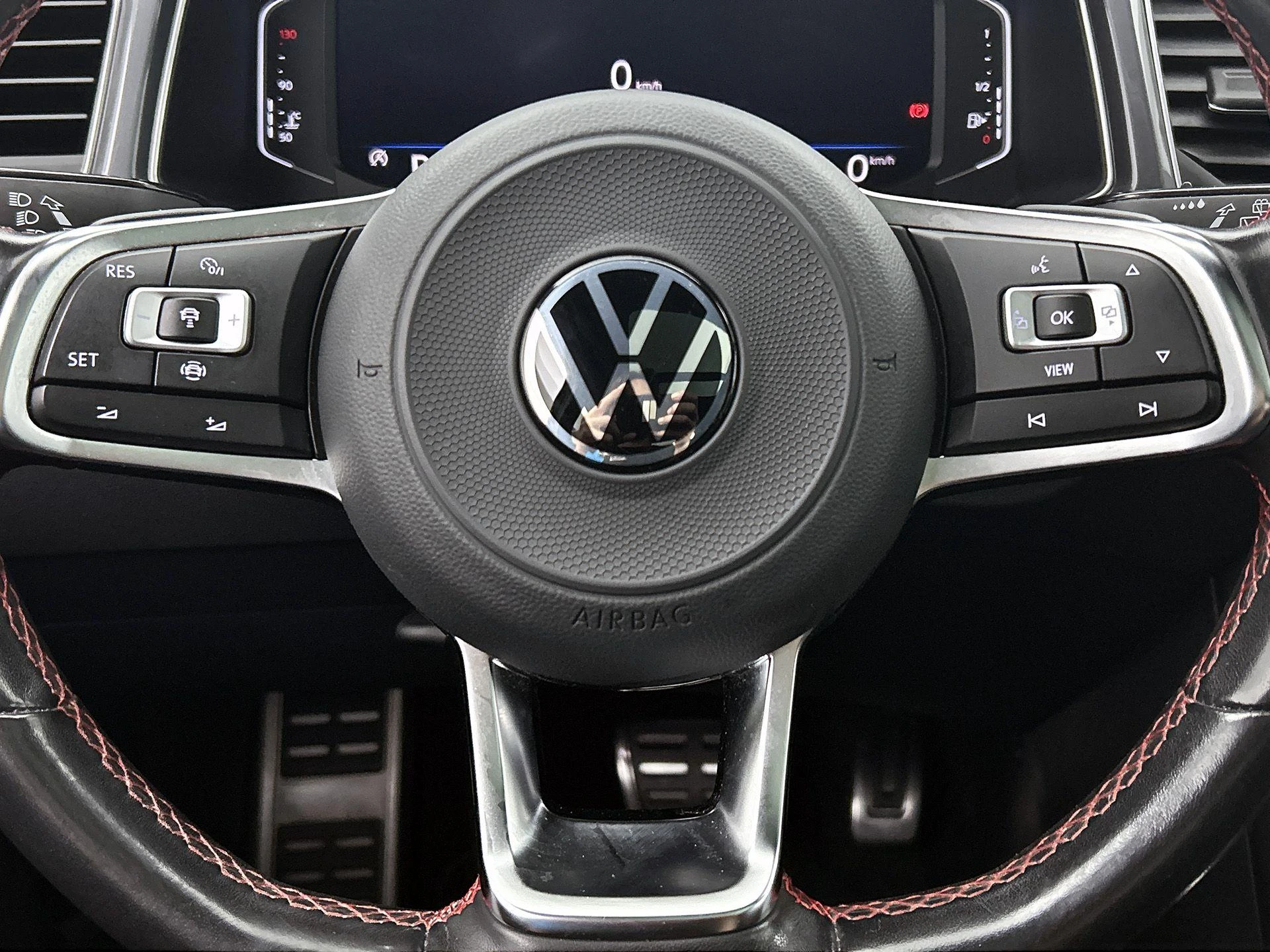 Volkswagen-T-Roc-image-38