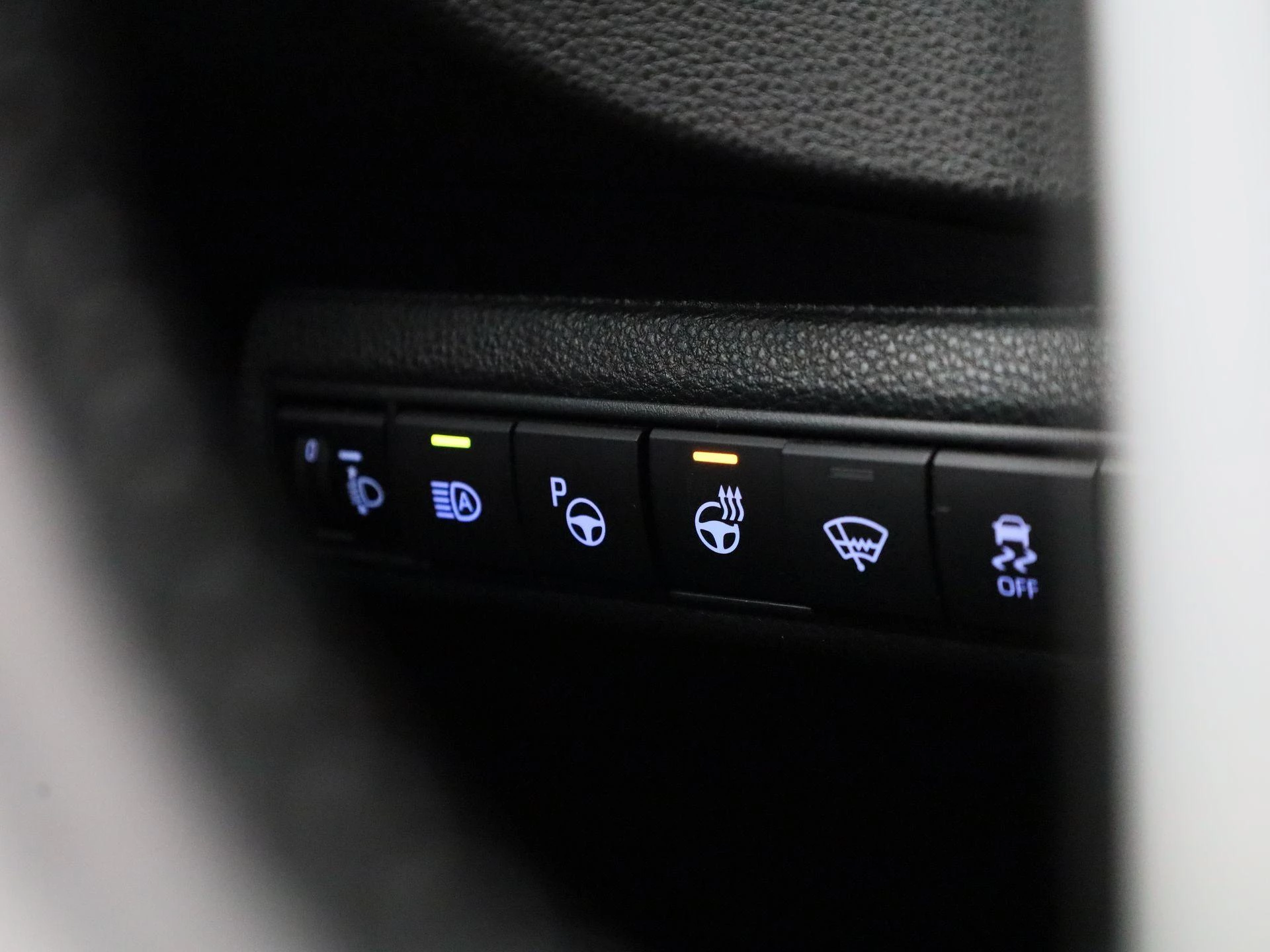 Toyota-Corolla Touring Sports-image-28